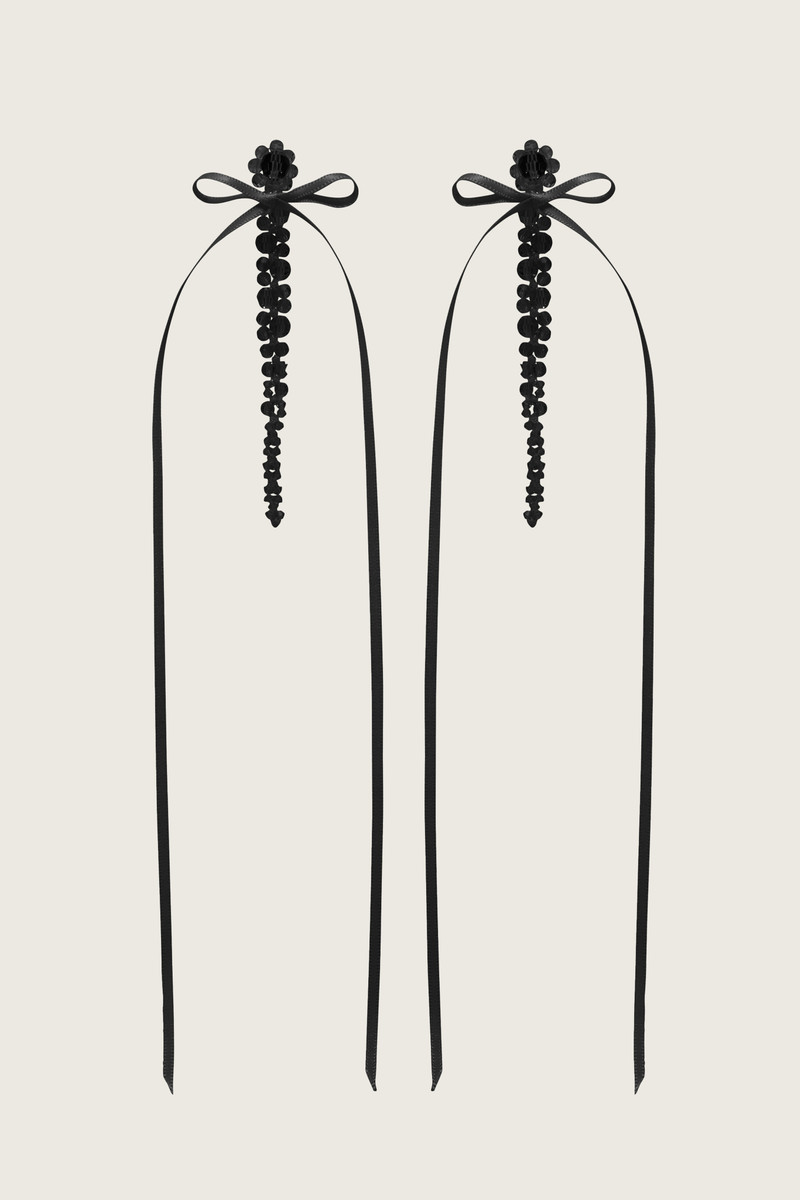 Slim Bow Ribbon Drip Earrings 1