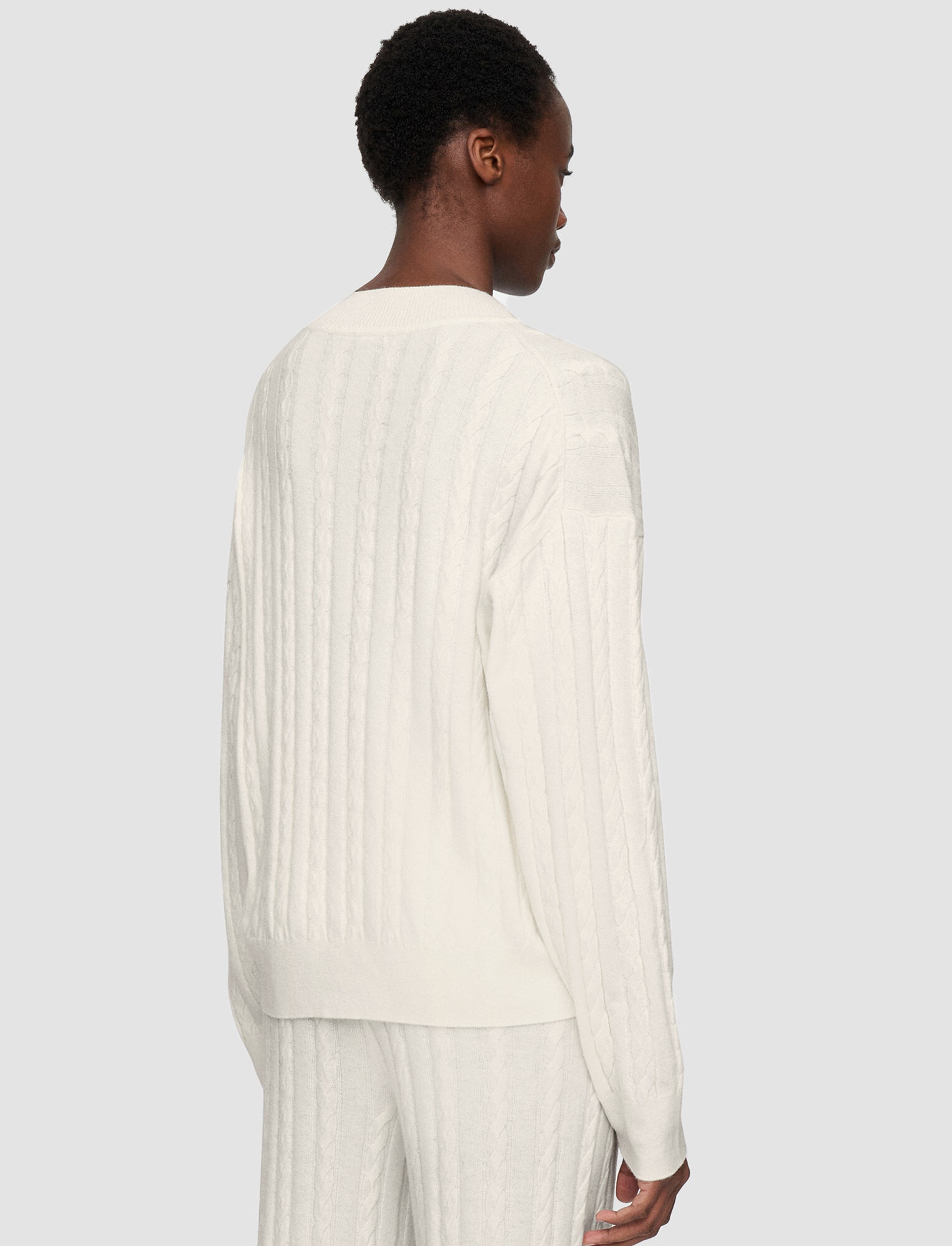 Light Cable Knit Round Neck Jumper - 4