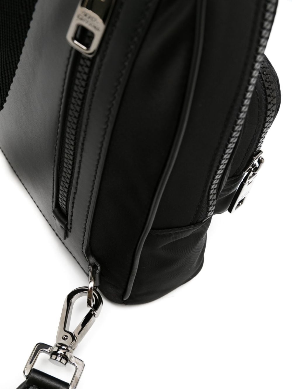 logo-appliquÃ© zipped backpack - 4