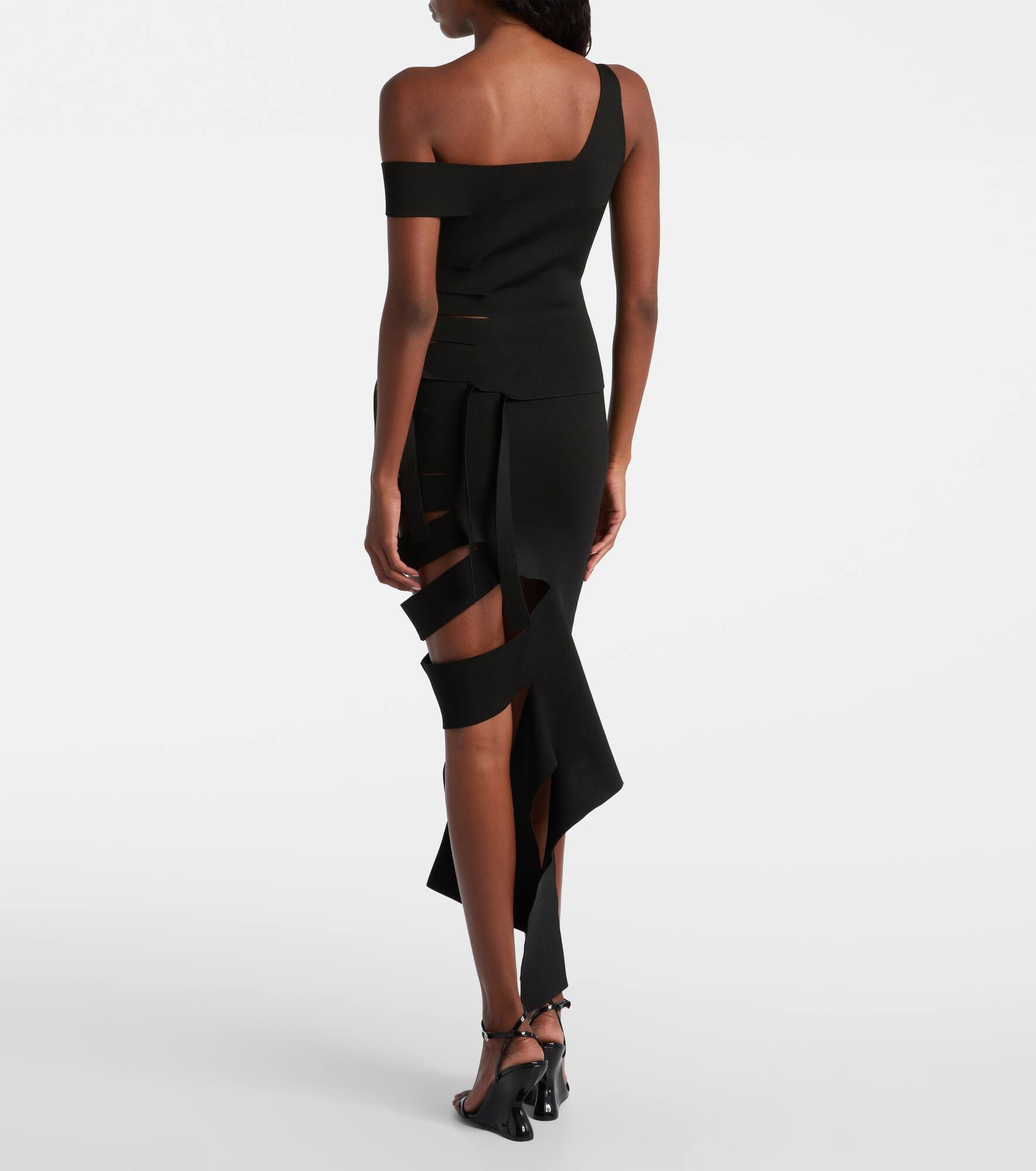 Asymmetric cut-out top - 3