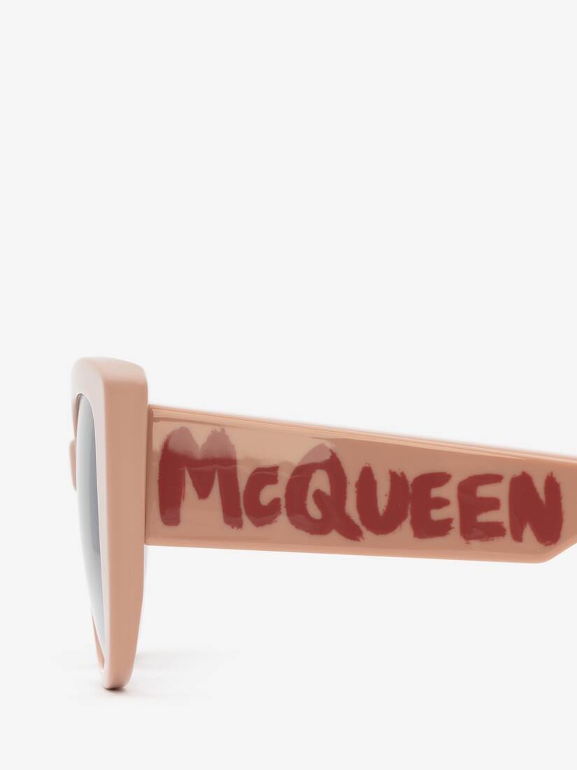 Mcqueen Graffiti Cat-eye Sunglasses in Pink - 4