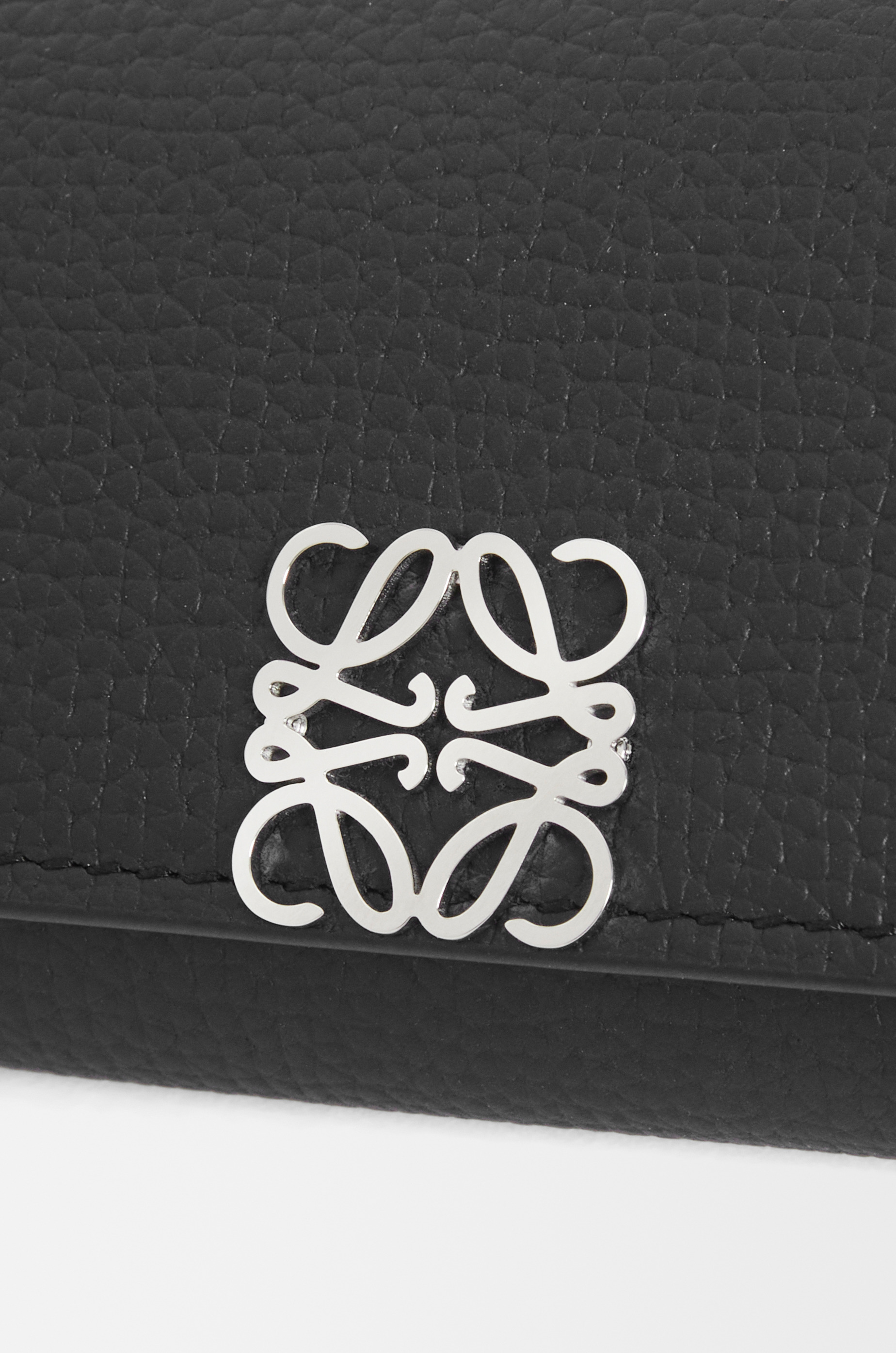 Anagram key case in pebble grained calfskin - 5