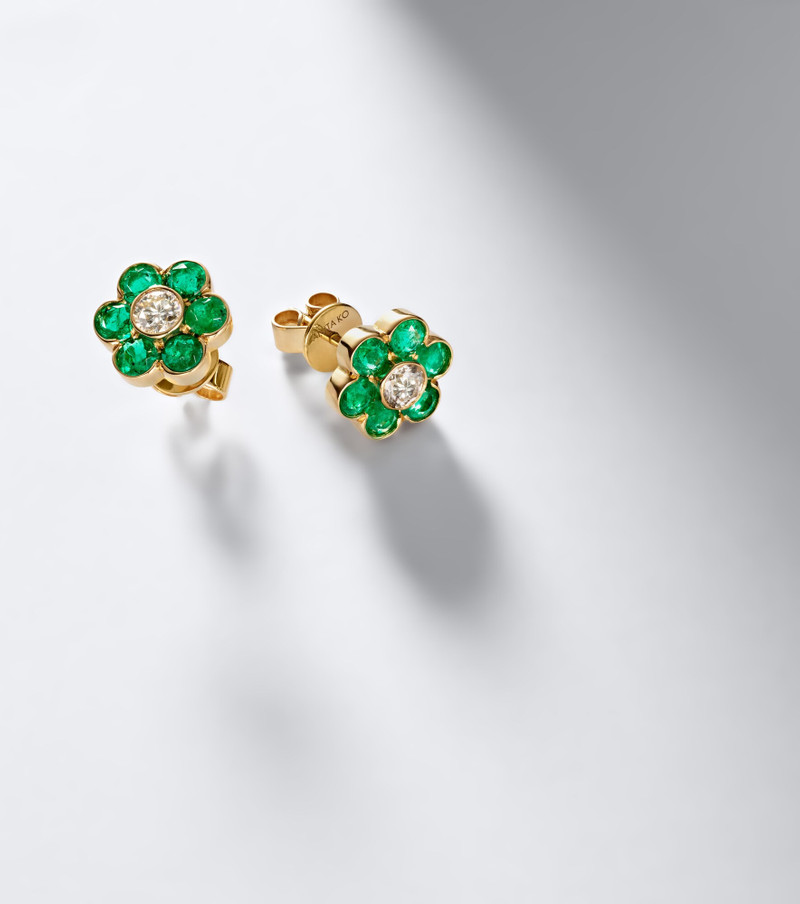 Flora 18kt gold earrings with emeralds and diamond 5