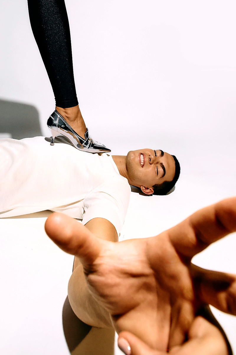 Larroudé Susan Pump In Silver Specchio outlook