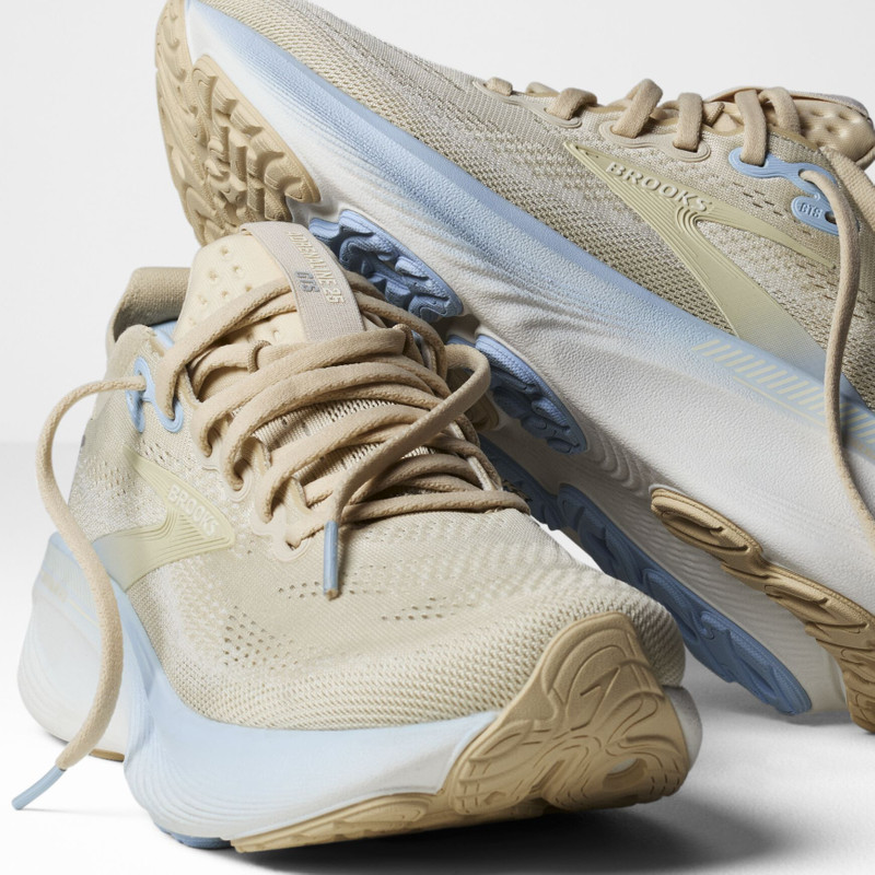 BROOKS Adrenaline GTS 25 outlook