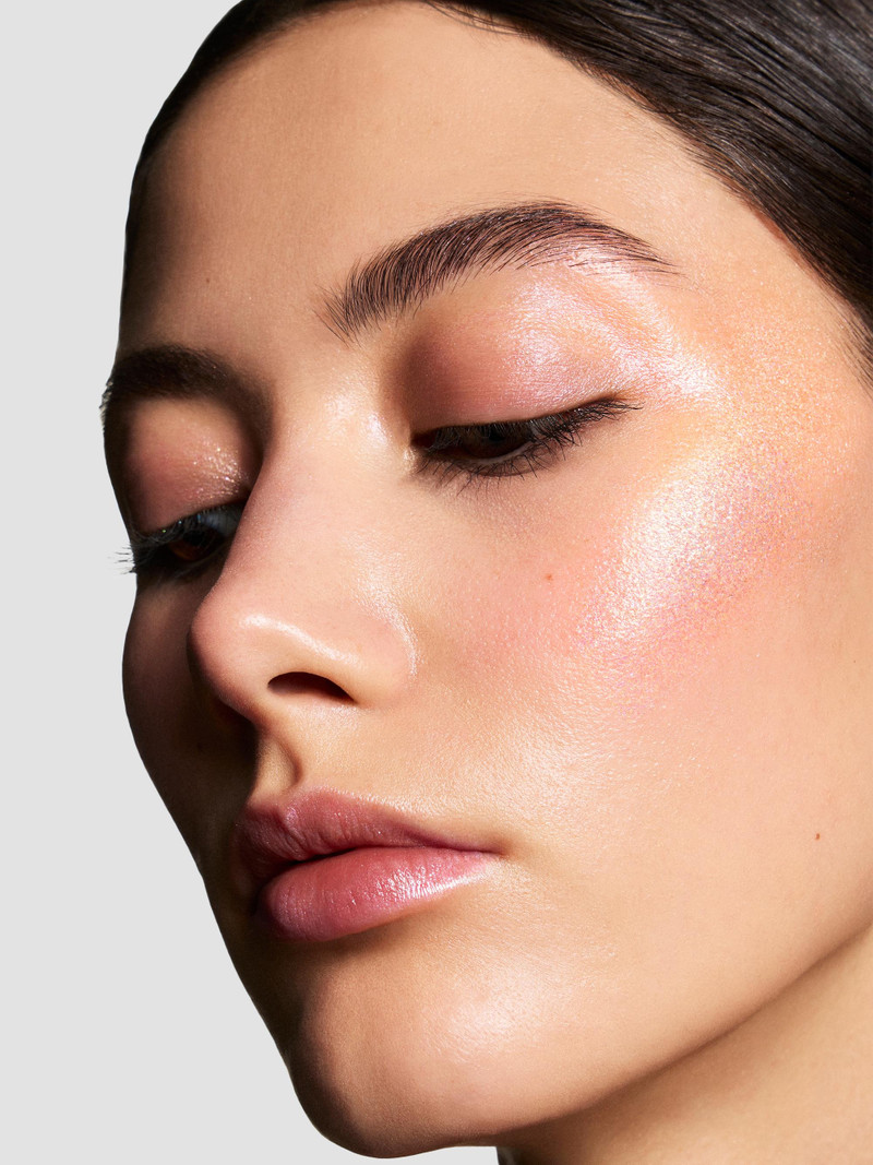 Glazelighter Glowpalescent All Over Highlighter 4