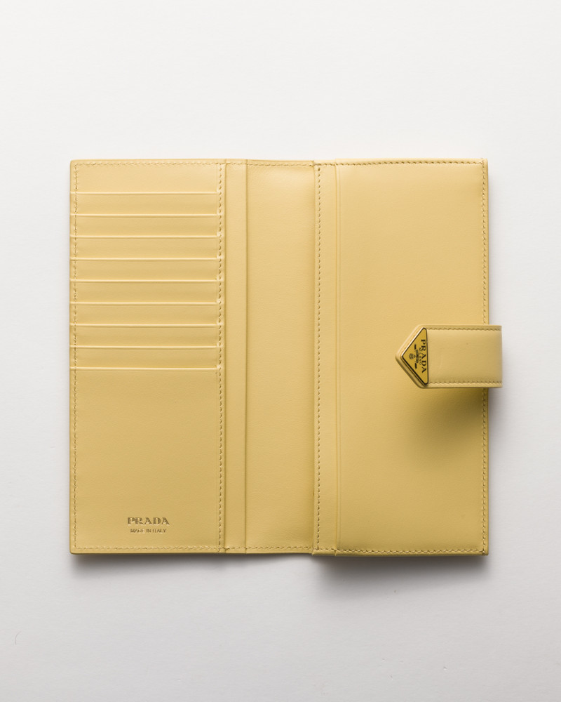Prada Large leather wallet outlook