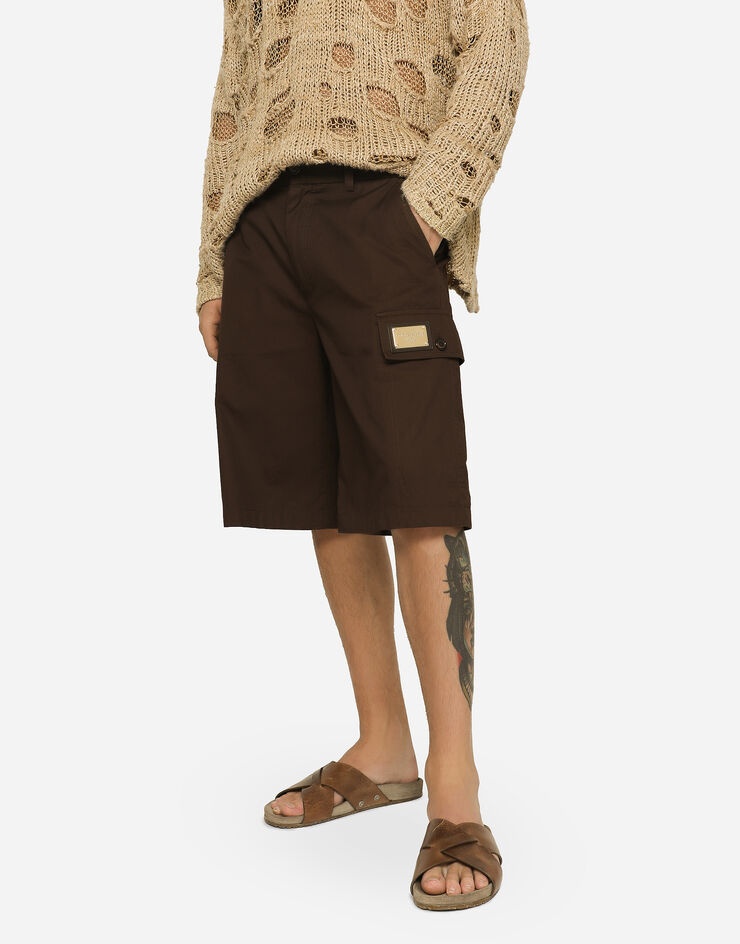 Cotton gabardine cargo Bermuda shorts with brand plate - 4