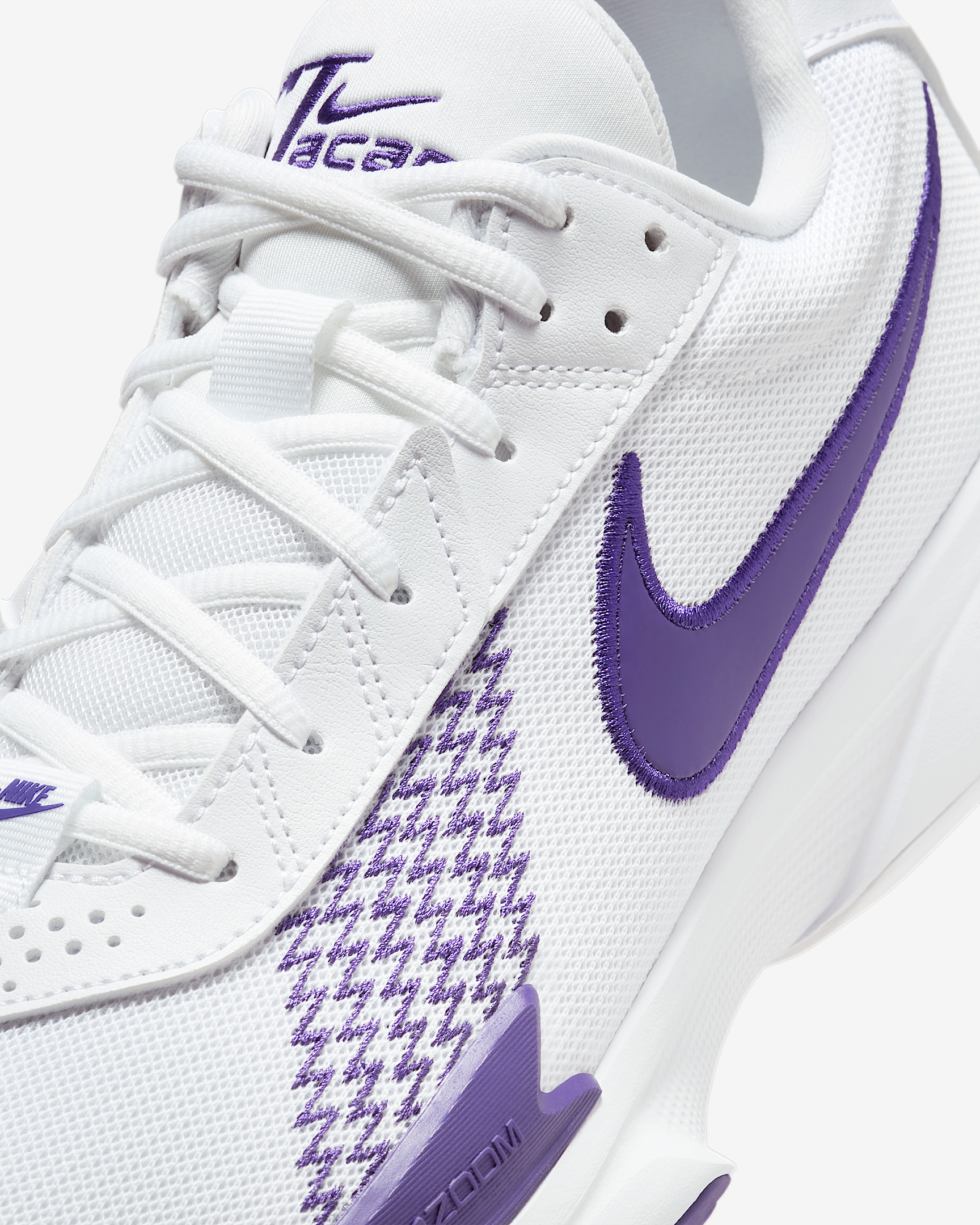 Nike G.T. Cut Academy Basketball Shoes - 7