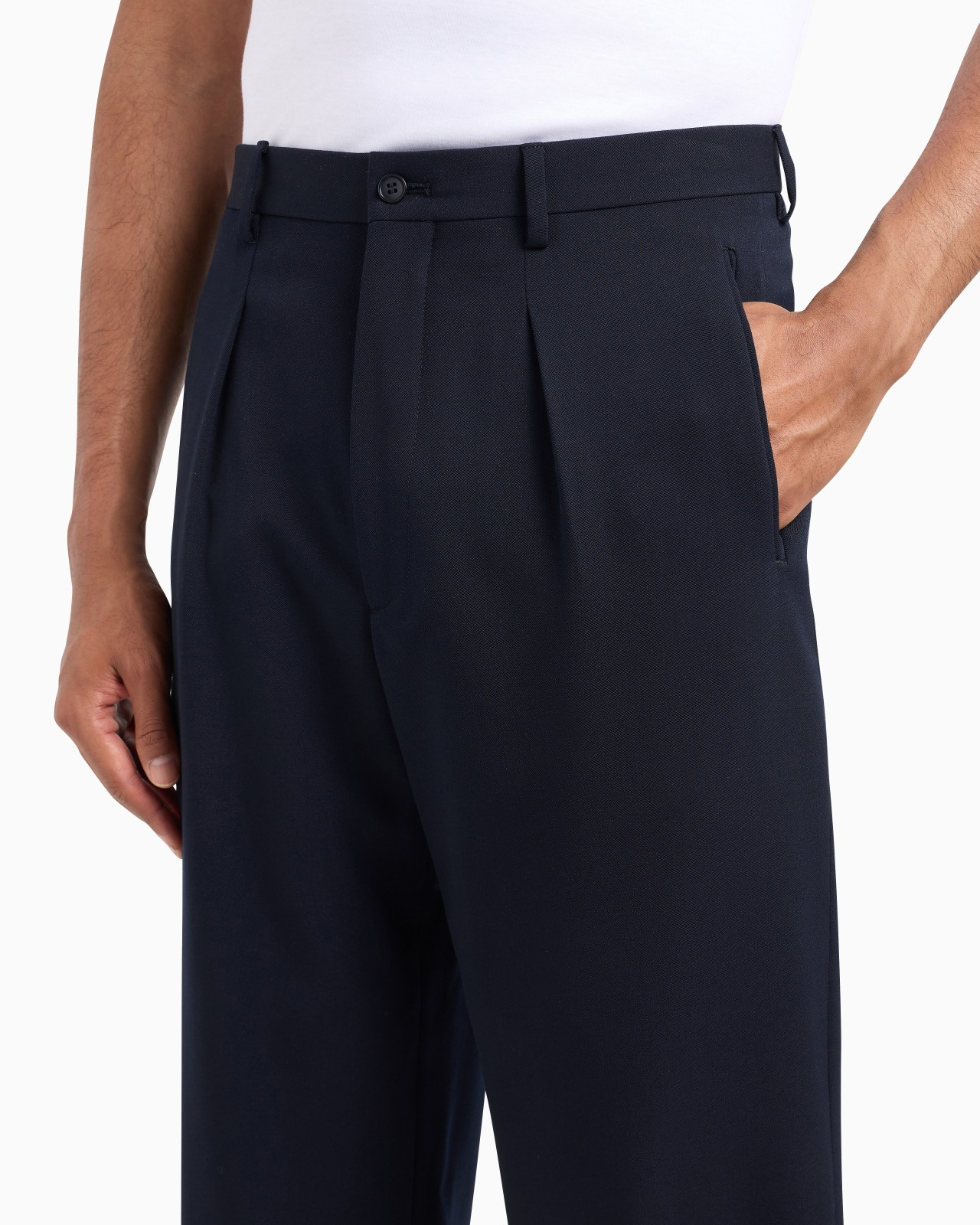 Single-pleat stretch virgin wool trousers - 5