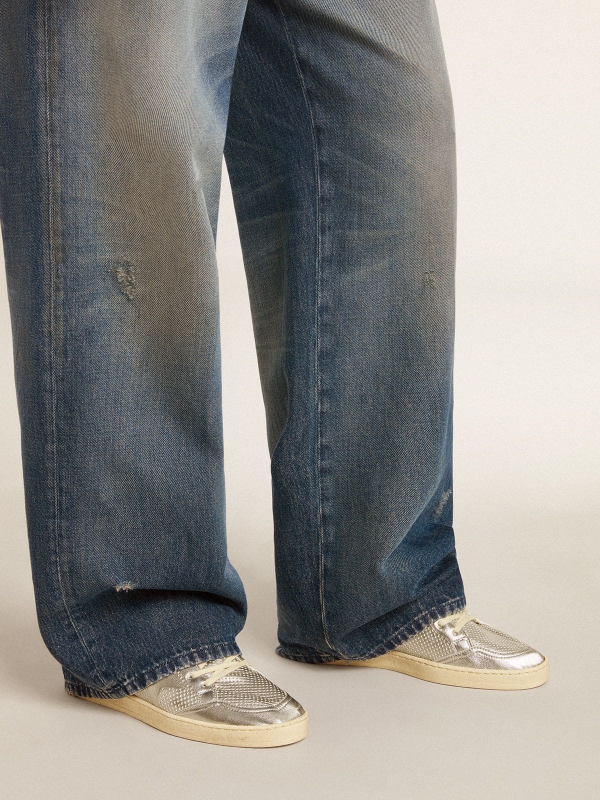 Bio-based Ball Star in metallic silver with silver star and red heel tab - 3