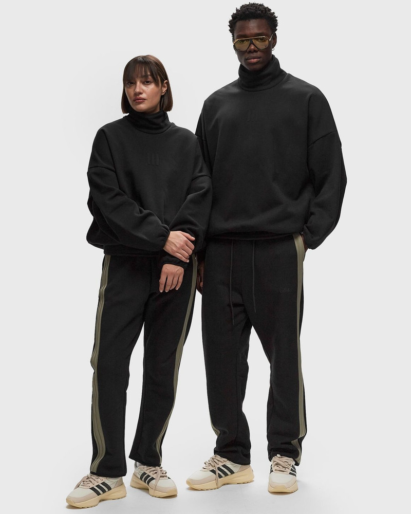 adidas X FEAR OF GOD ATHLETICS MOCK outlook