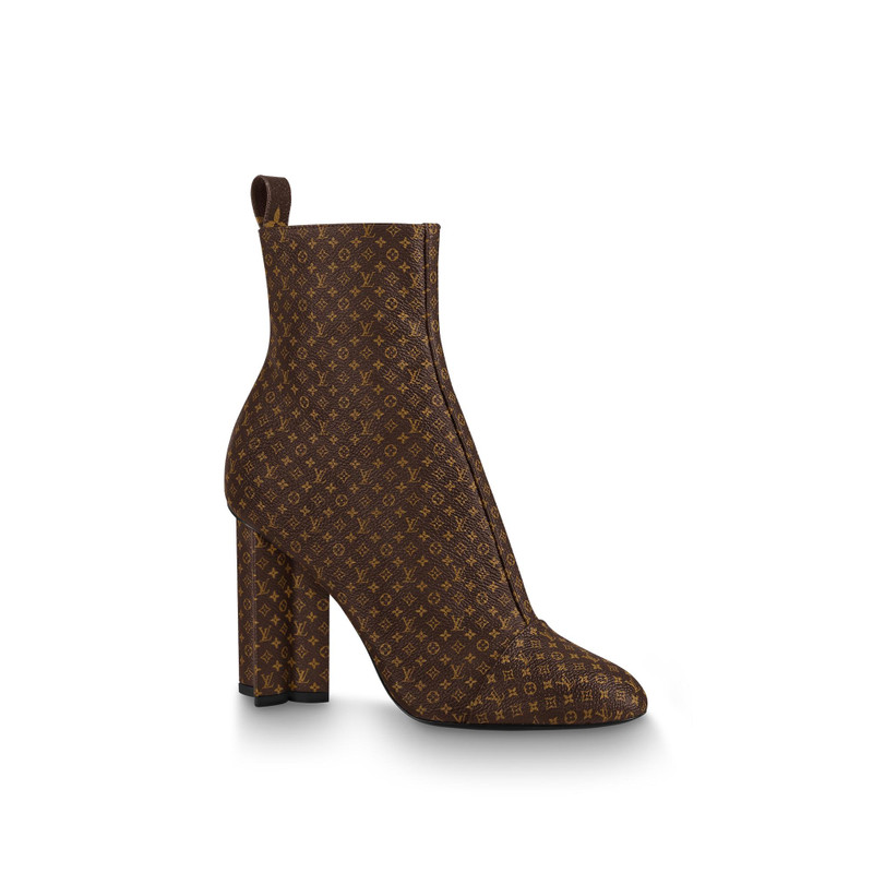 Silhouette Ankle Boot 1