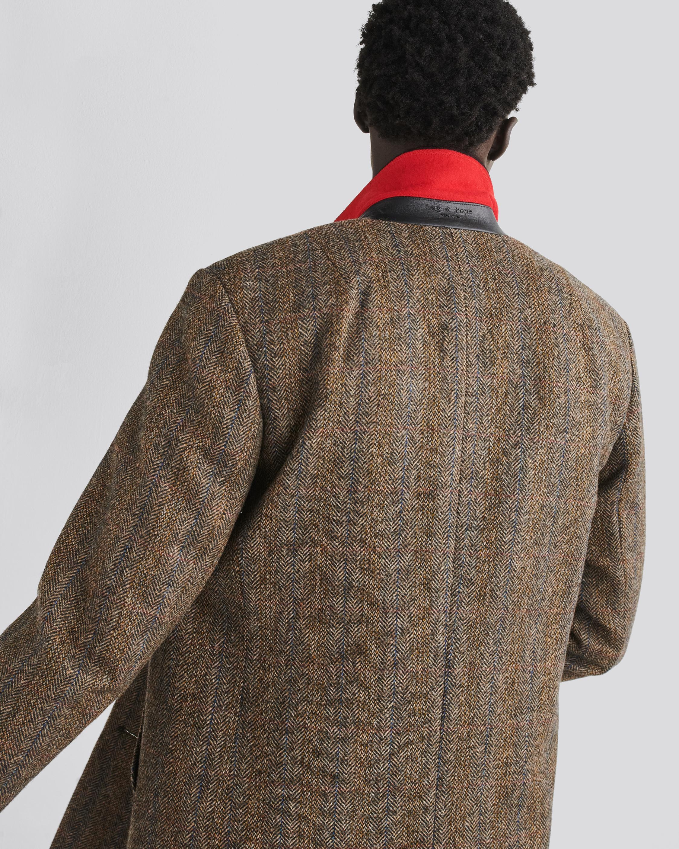 Elias Heritage Wool Topcoat
Tailored Fit - 2