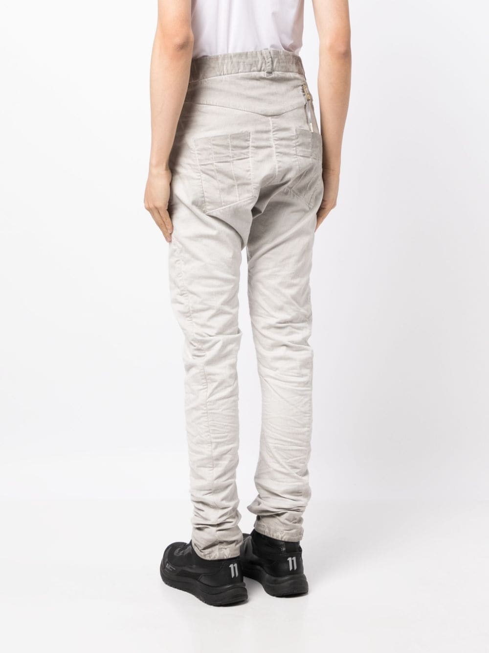 drop-crotch elastic-waist jeans - 8