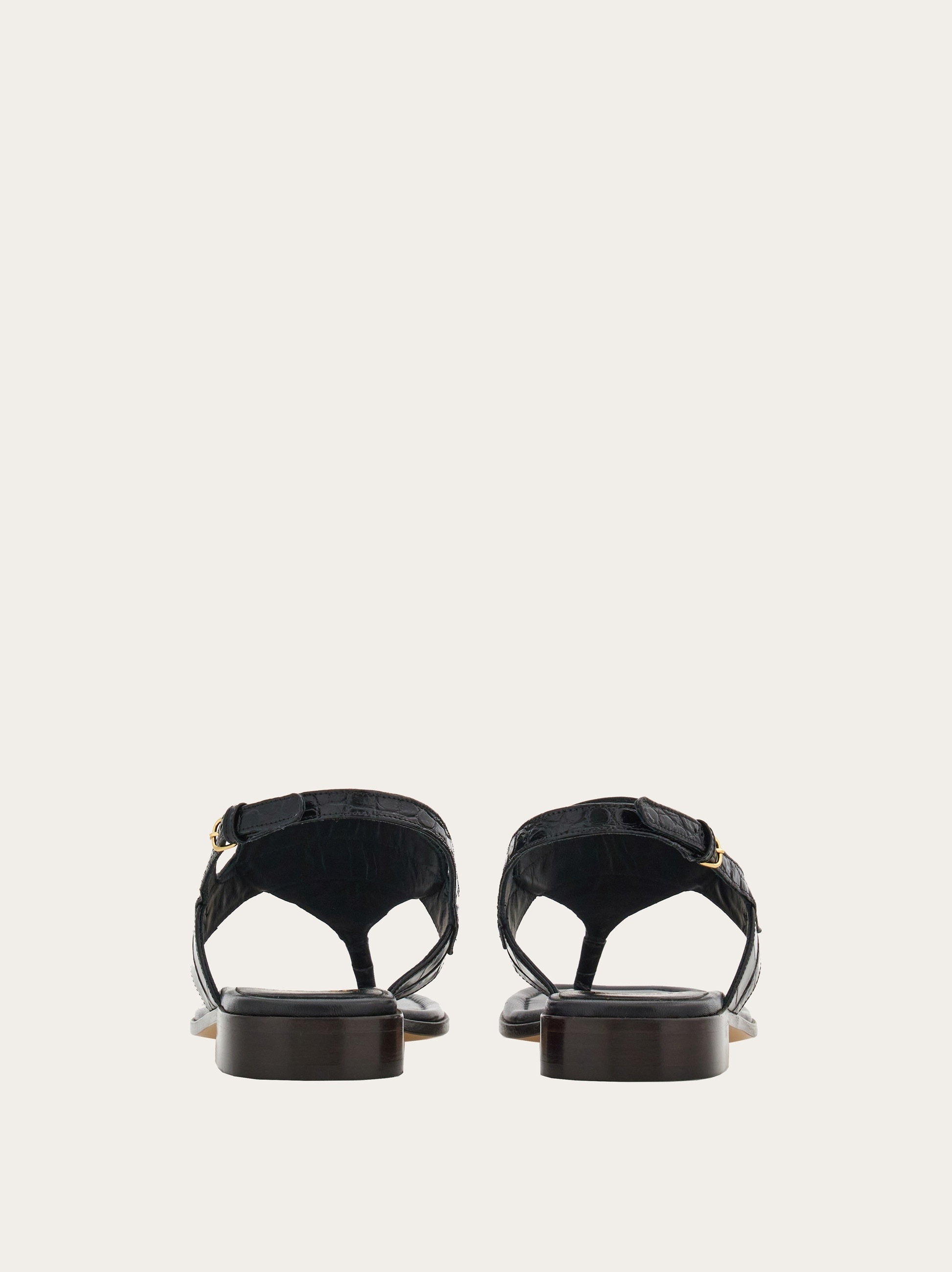 サンダル・ミュール [Salvatore Ferragamo] Slide ornamento Gancini Flat slide with Gancini ornament - Women | Ferragamo