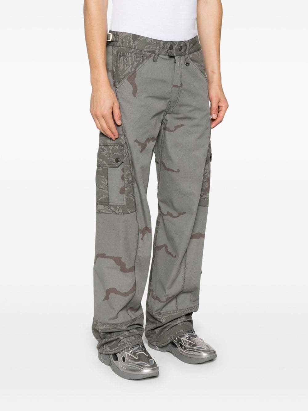 Regenerated Camo cargo trousers - 3