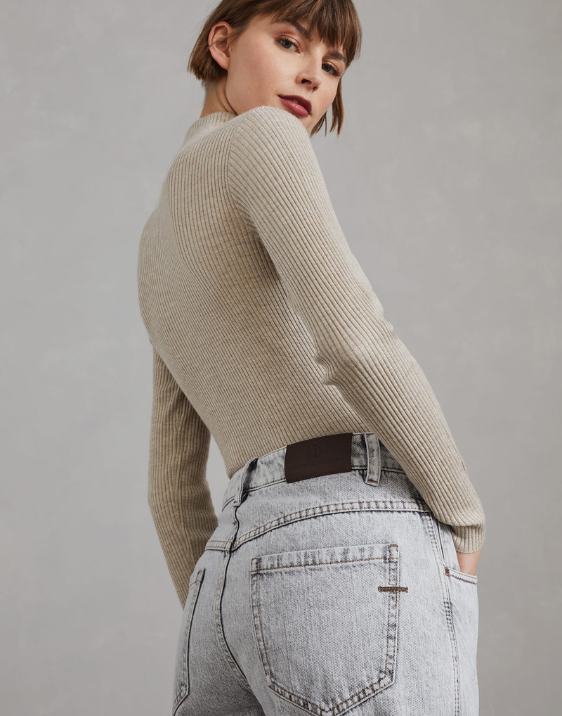 Authentic denim straight trousers with shiny bartack 3