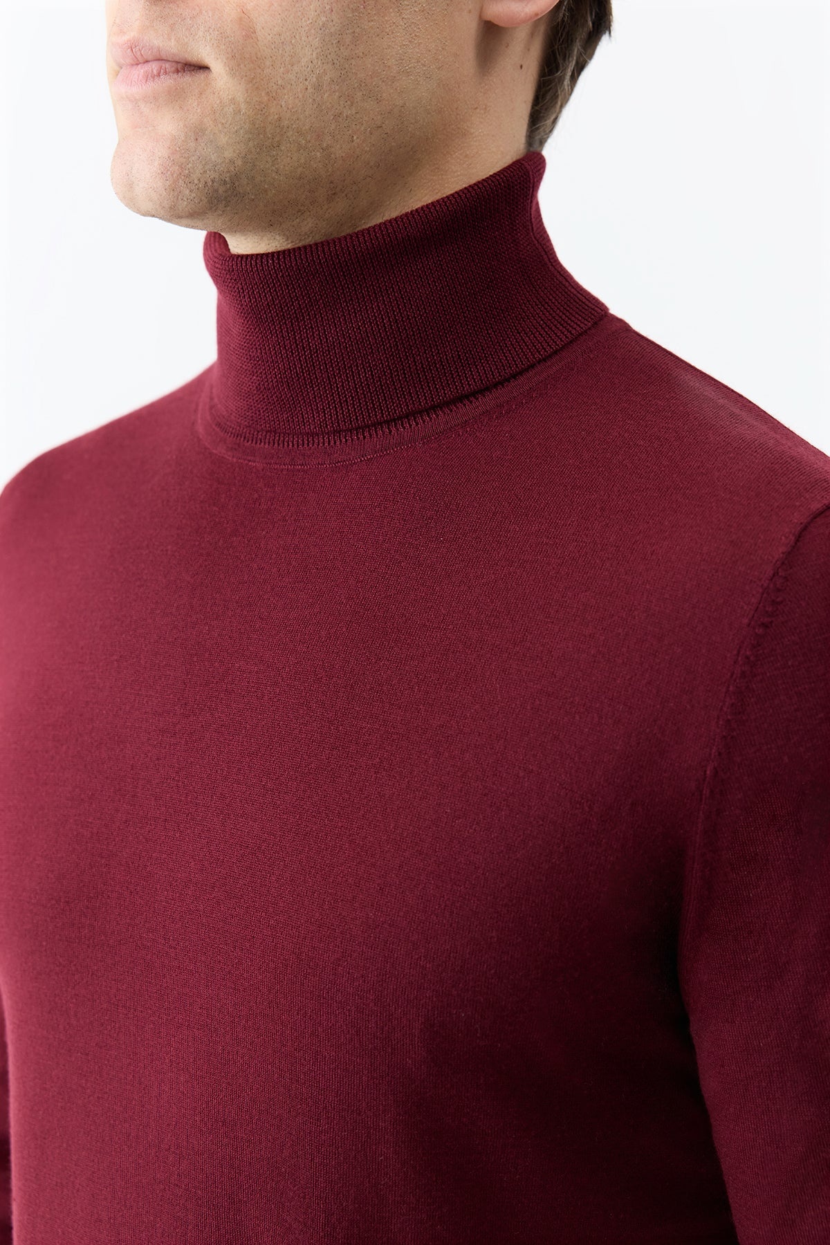 Jermaine Knit Turtleneck in Bordeaux Merino Wool - 2