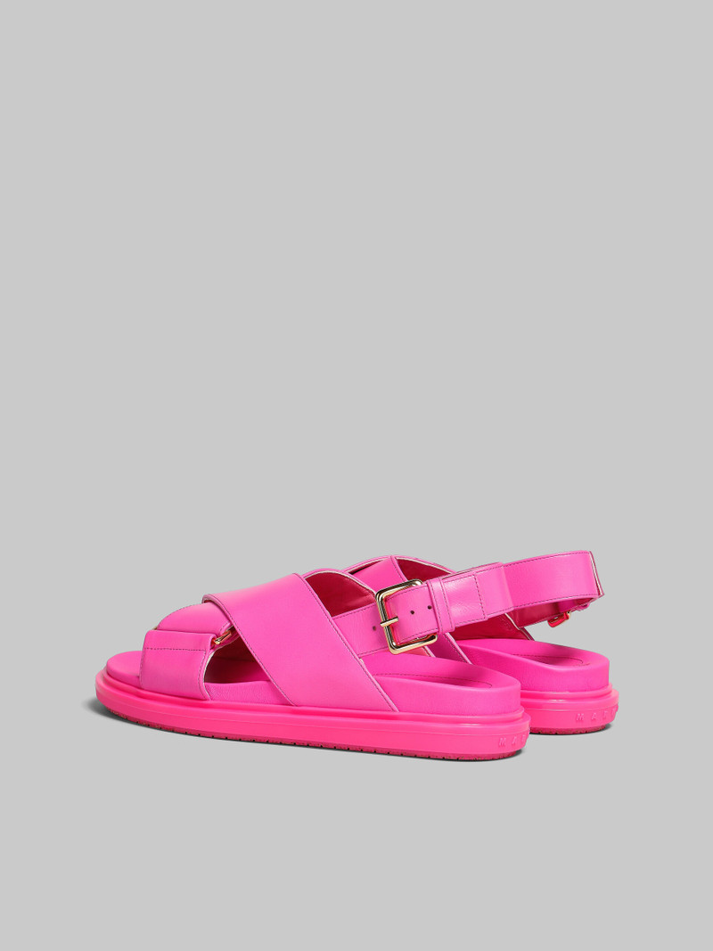 Marni FUCHSIA LEATHER FUSSBETT outlook