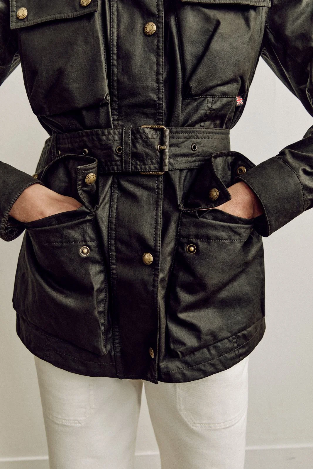 JACKET의 특징 - 1