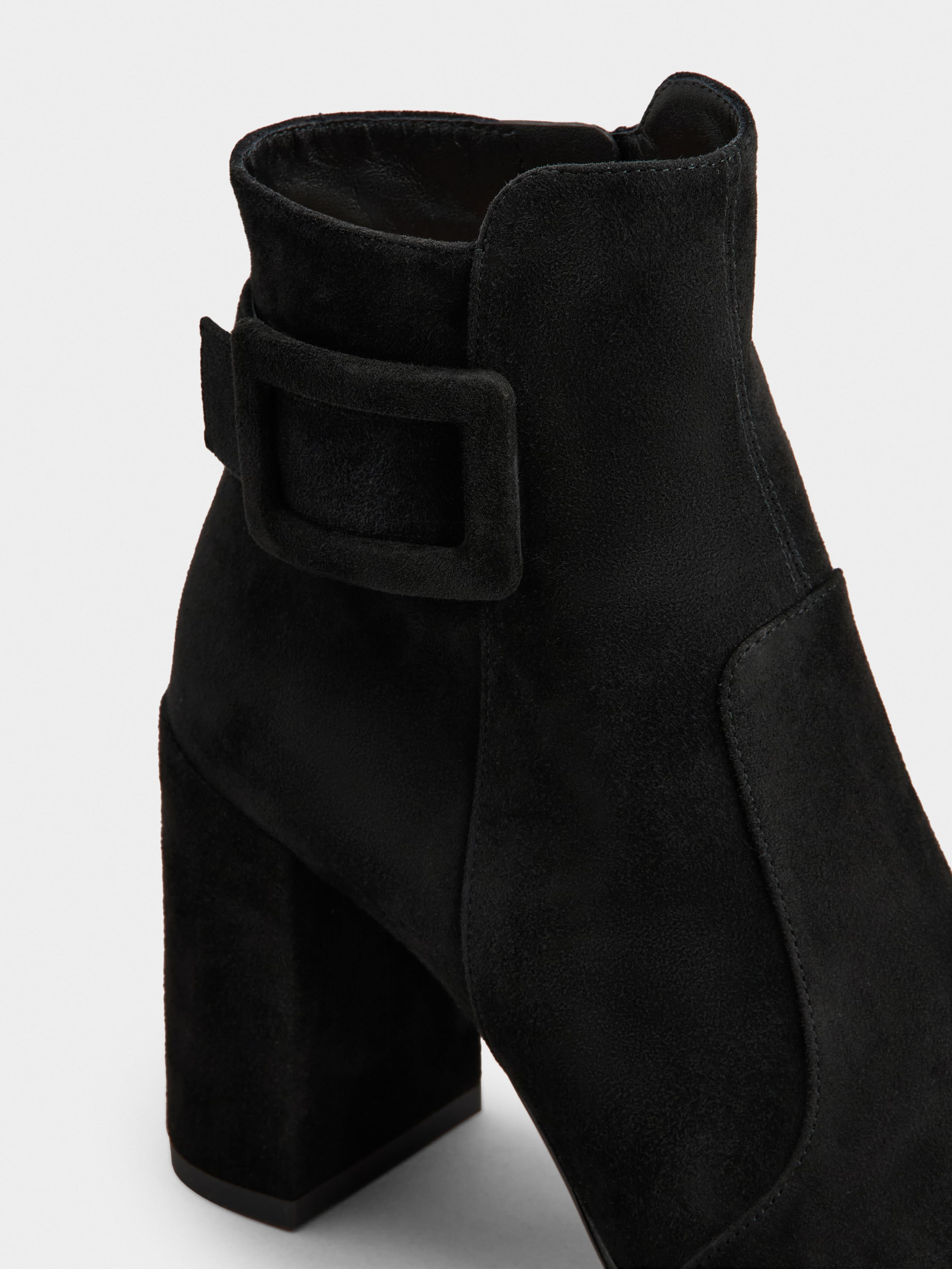 Booties in suede - 3