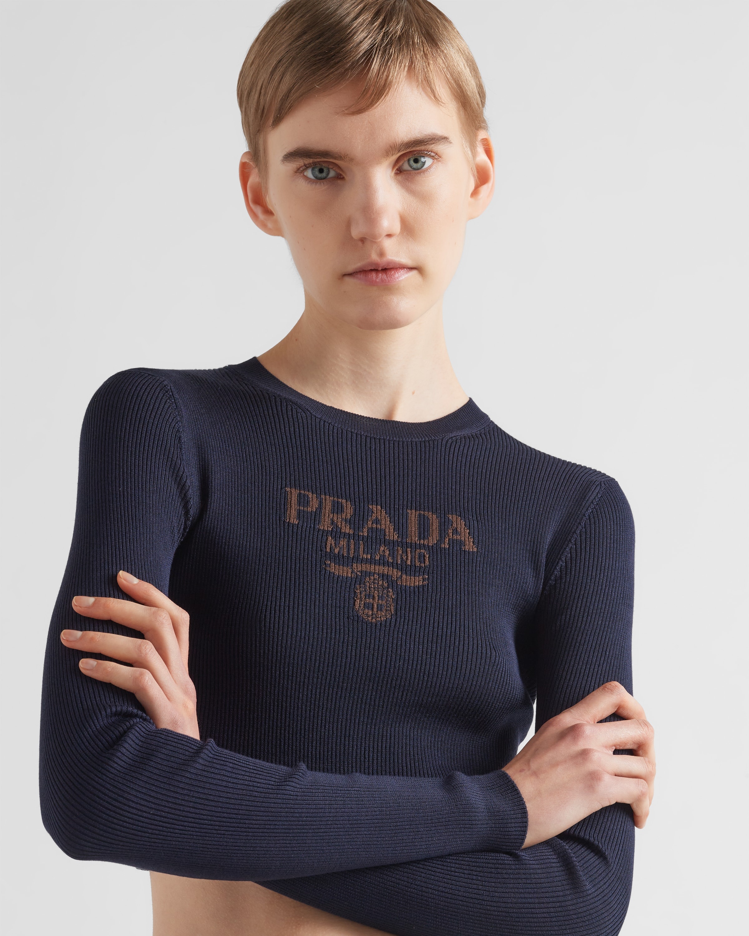 【送料&関税込】Prada Red Wool Crop-top Prada Red Wool Crop-top | italist