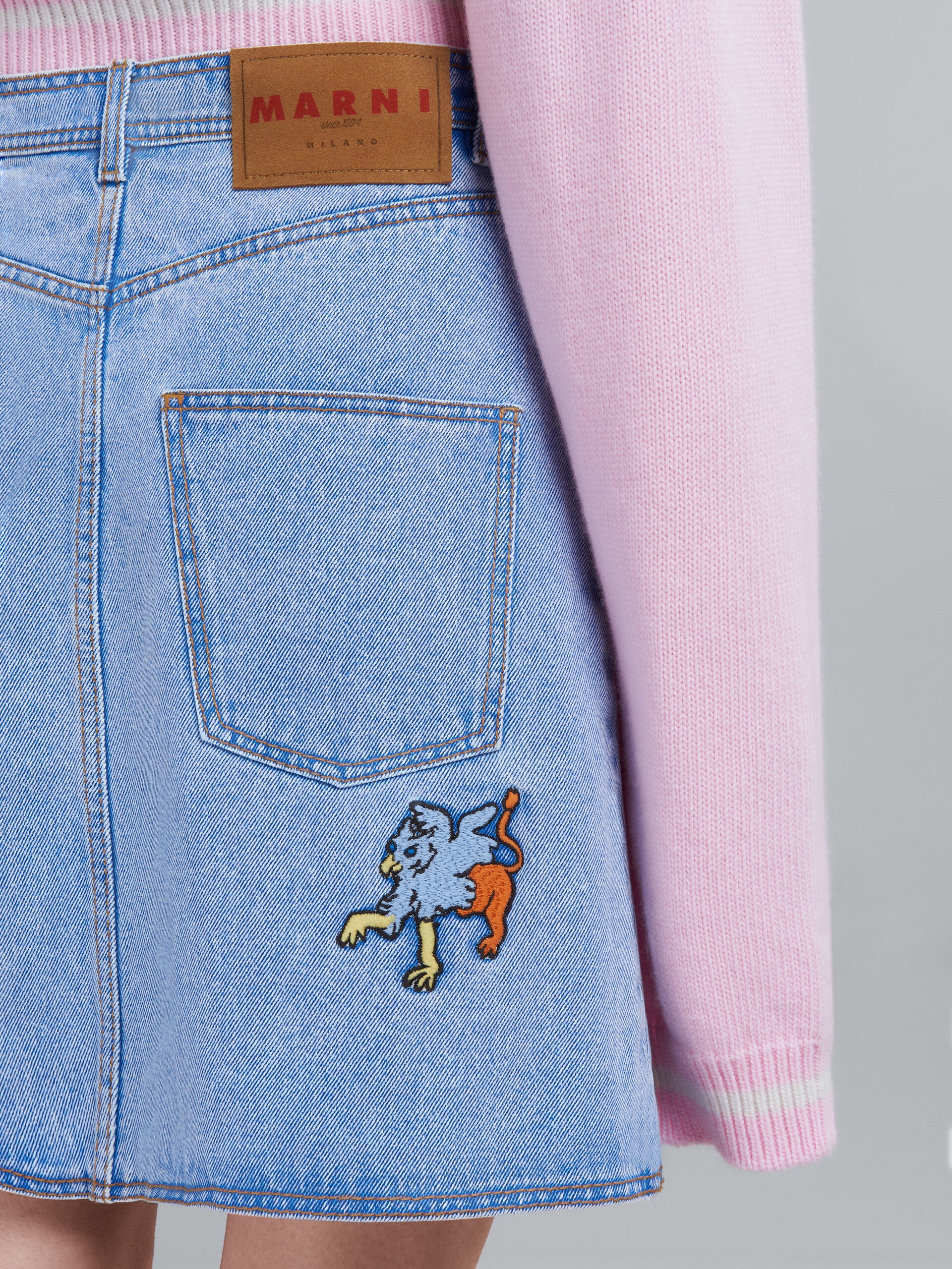 LIGHT BLUE DENIM SKIRT WITH EMBROIDERY - 4