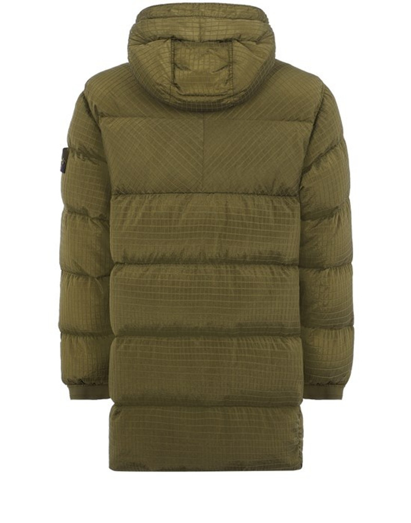 Stone Island 71432 MACRO RIPSTOP NYLON METAL IN ECONYL® REGENERATED NYLON DOWN-TC OLIVE GREEN outlook