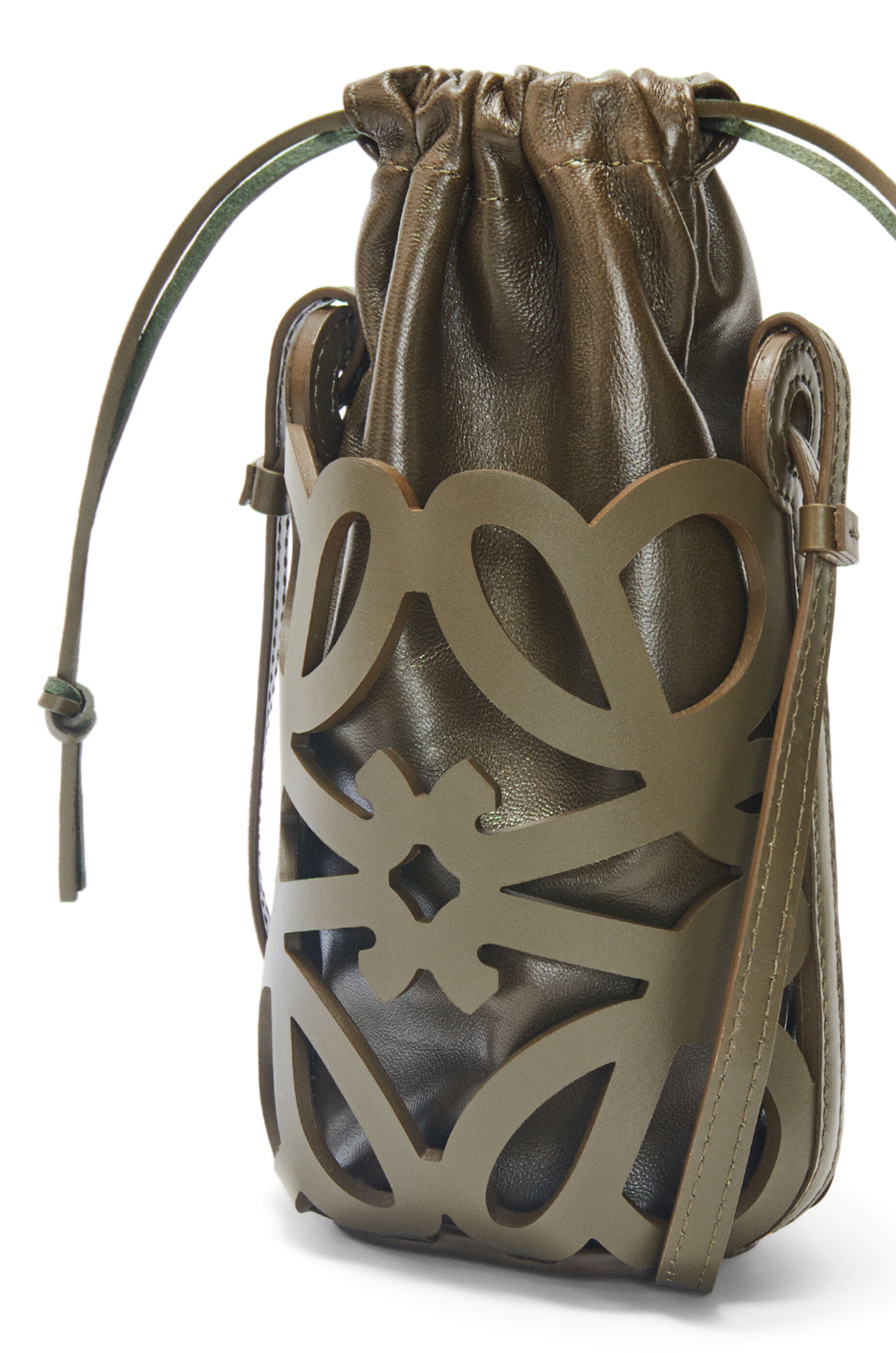 Anagram cut-out pocket in classic calfskin and nappa - 6