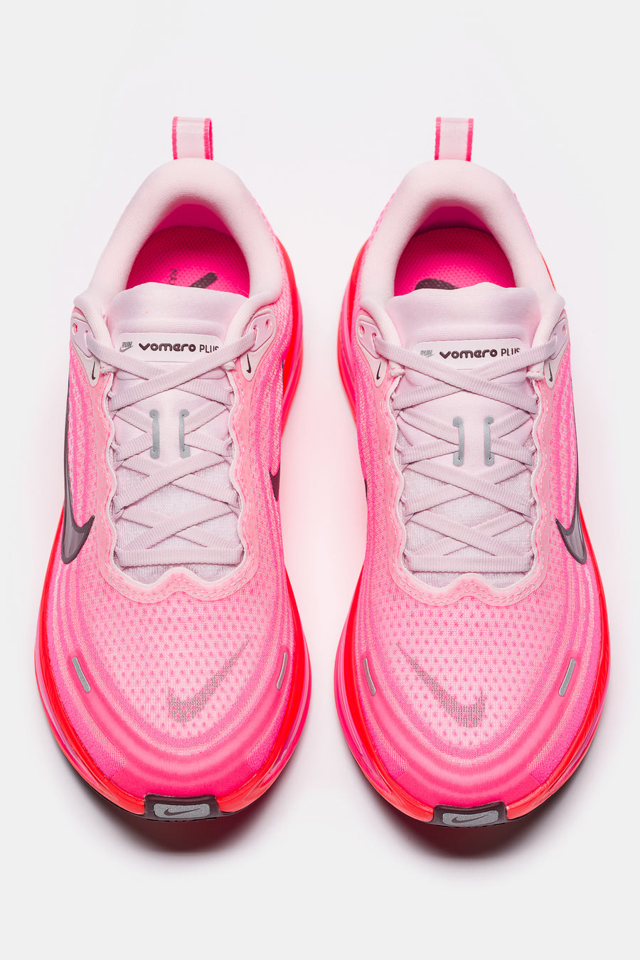 Vomero Plus Sneaker in Hyper Pink/Burgundy Crush/Bright Crimson - 4