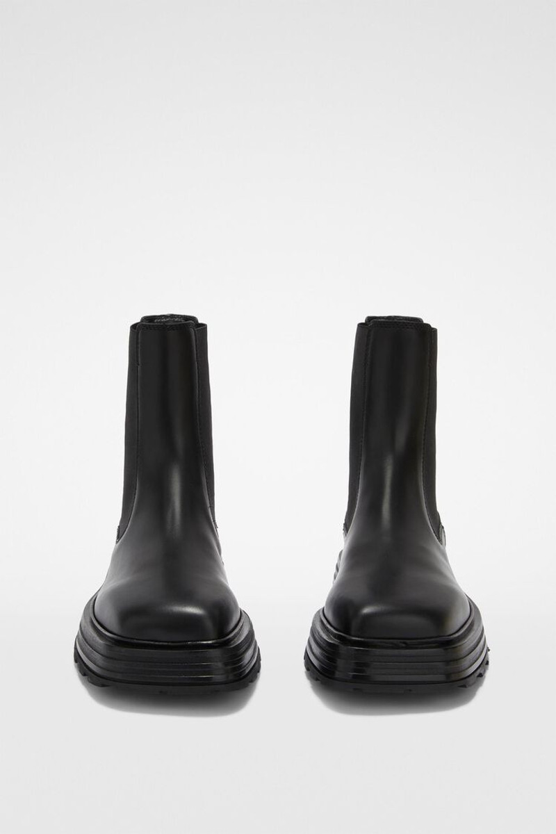 Jil Sander Chelsea Boots outlook