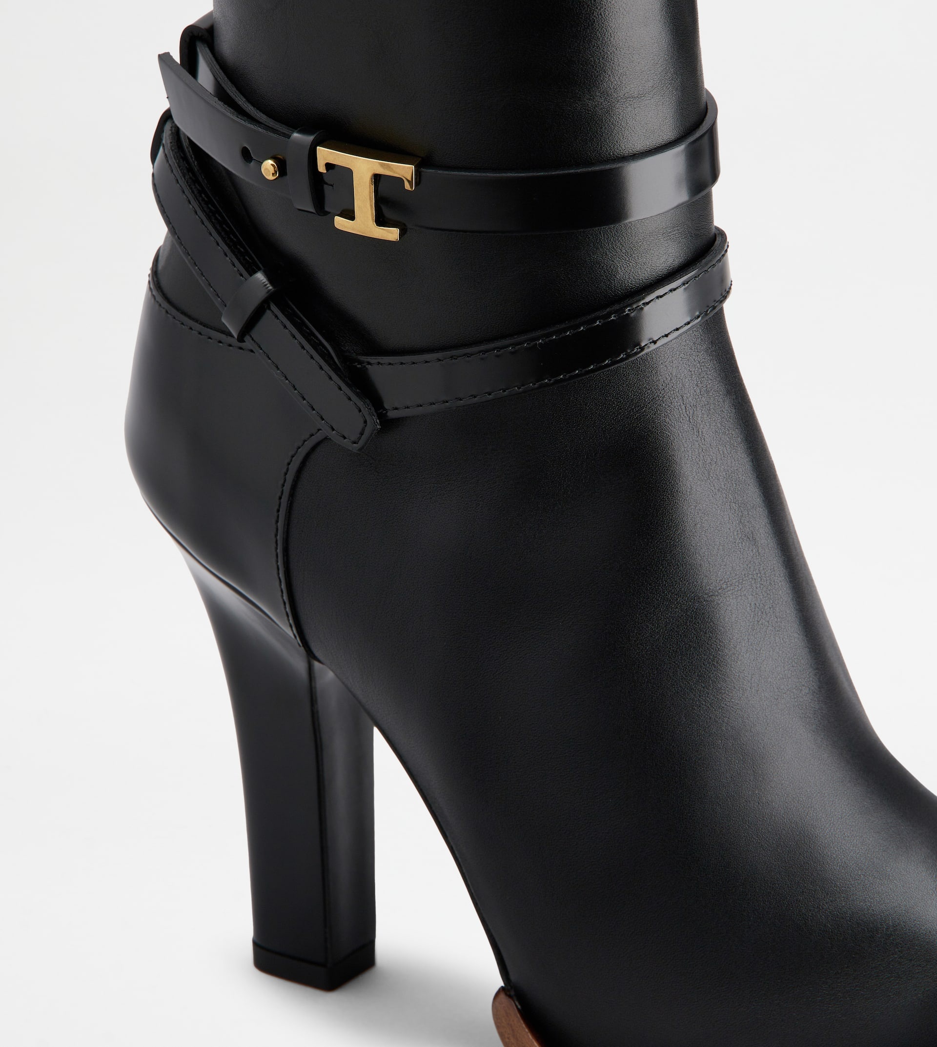 ANKLE BOOTS IN LEATHER - BLACK - 5