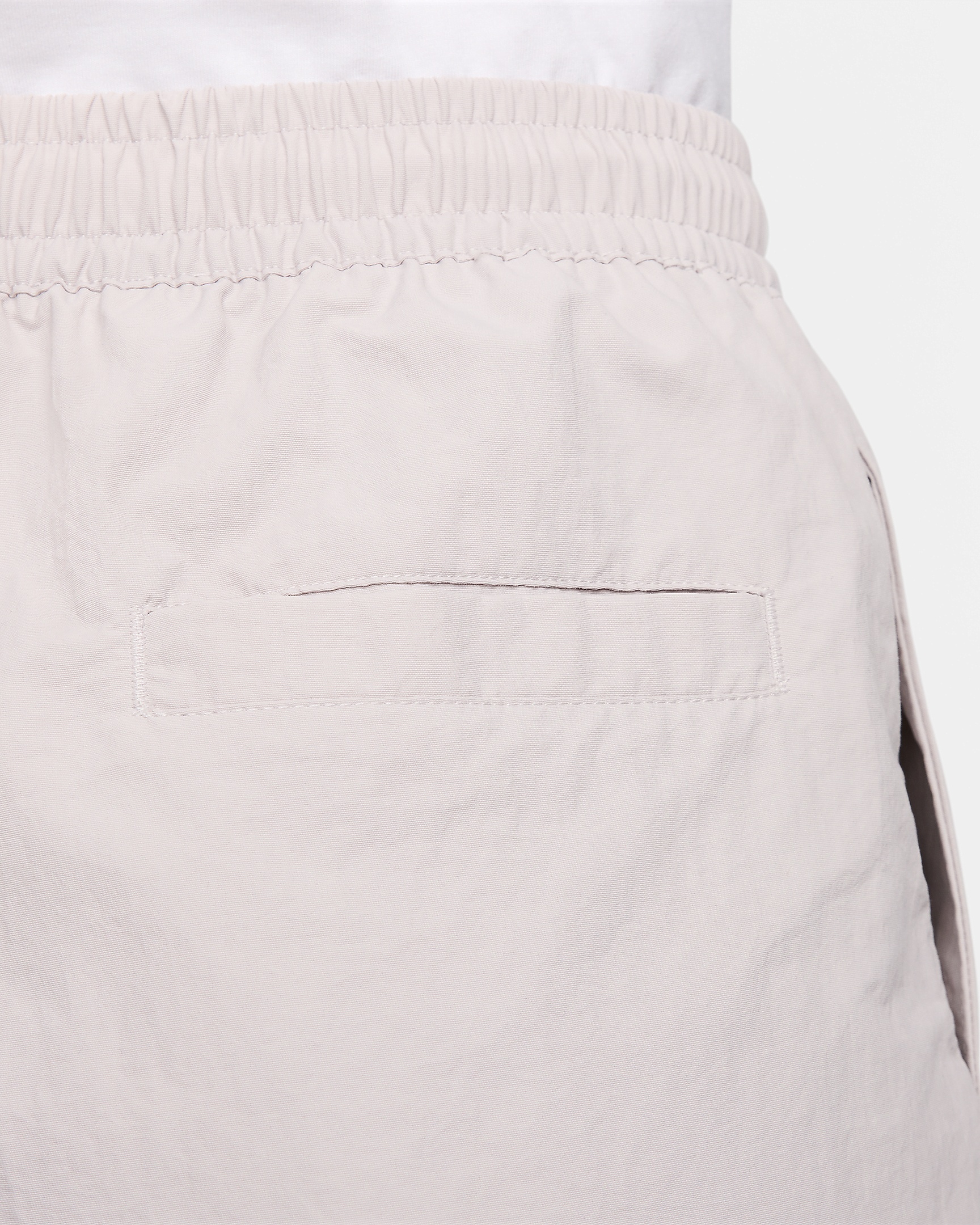 Nike Sportswear Everything Wovens Women's Mid-Rise 5" Shorts - 6