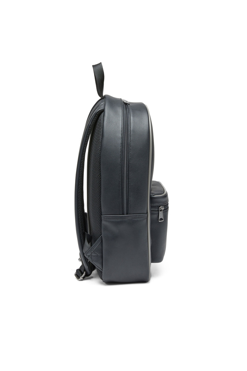 D.90 BACKPACK 6