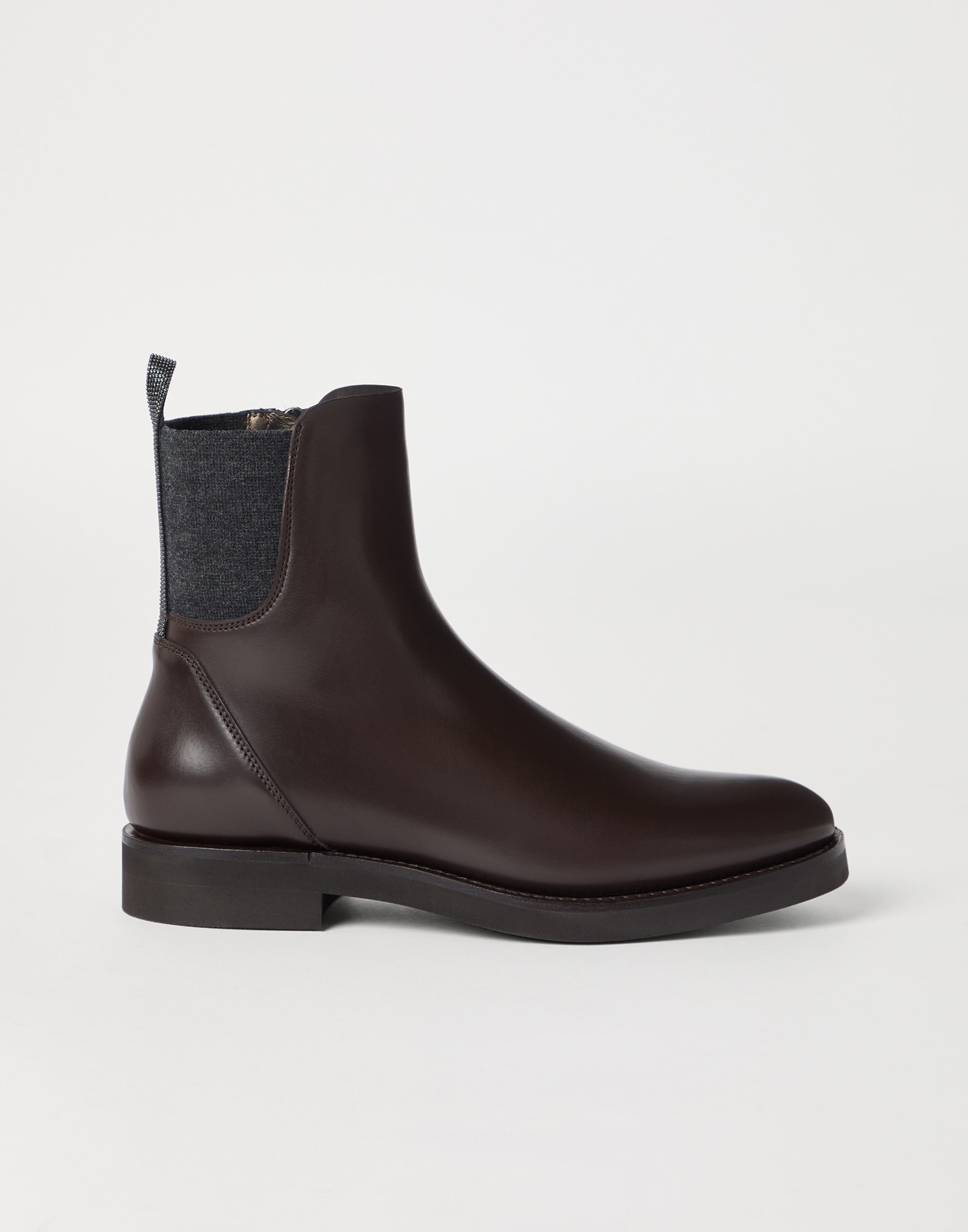 Matte calfskin Chlesea boots with shiny detail - 5