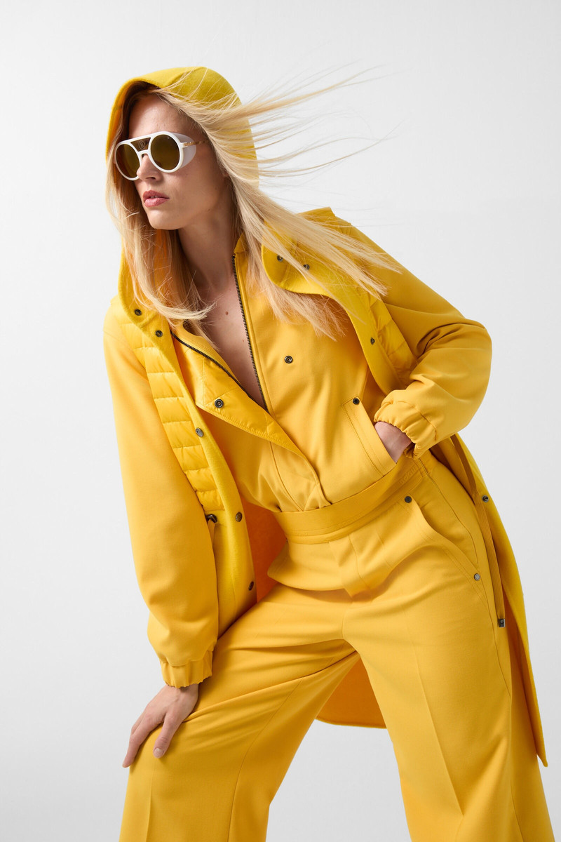 Joelle Hybrid vest in Mustard yellow 6