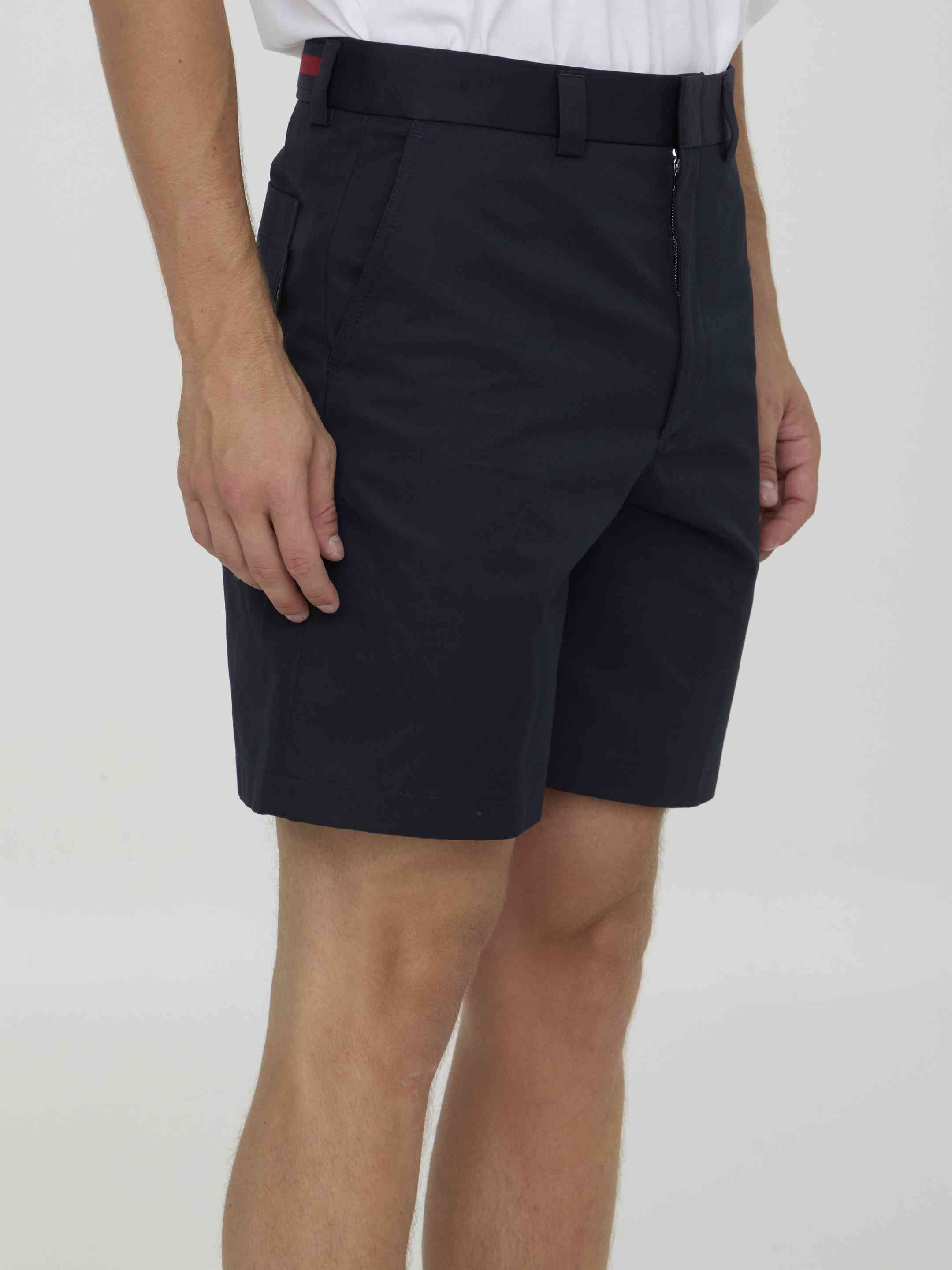 Gucci Men Bermuda Shorts In Double Cotton Twill - 2