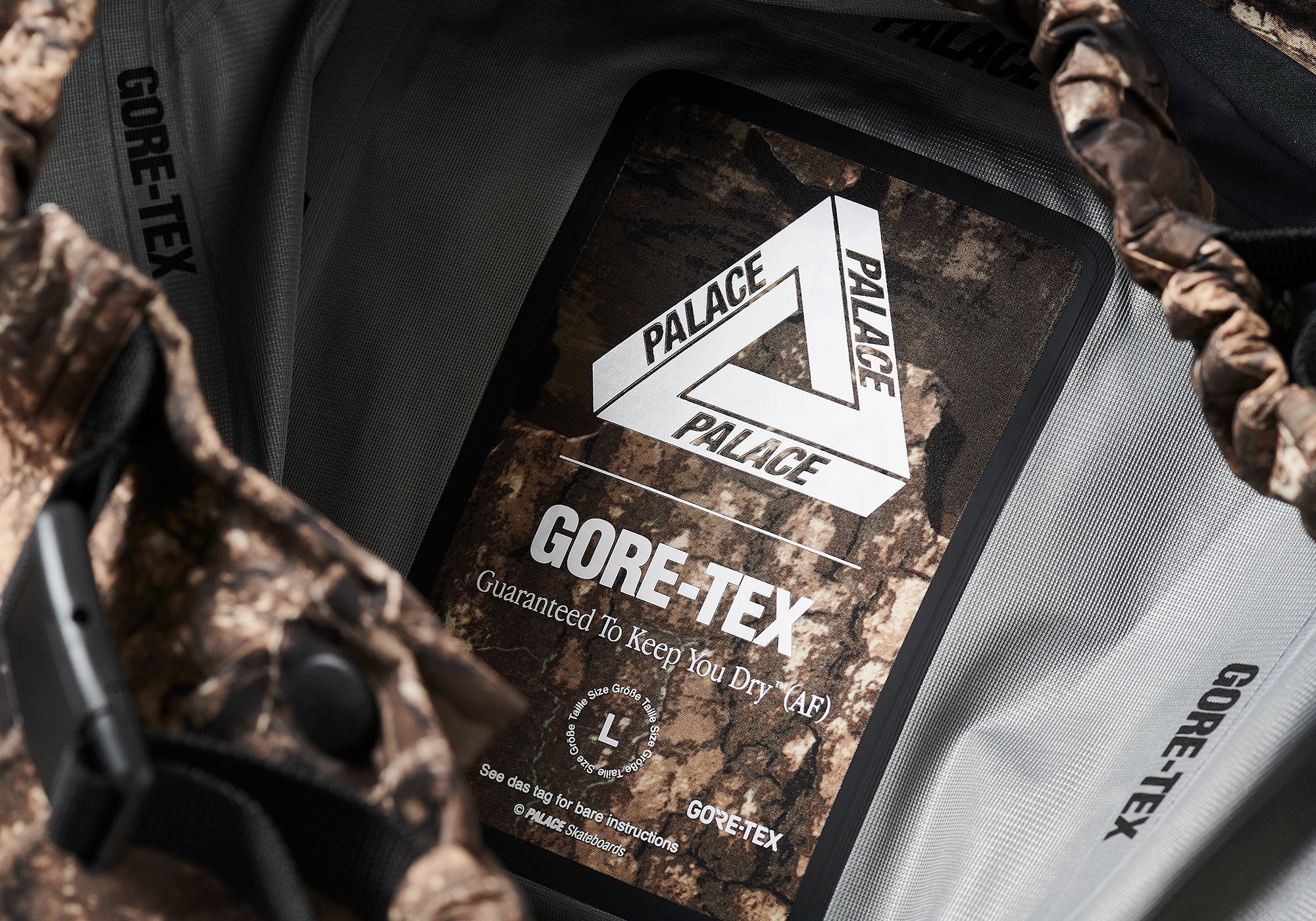 PALACE GORE-TEX 3L TROUSER REALTREE TIMBER | REVERSIBLE