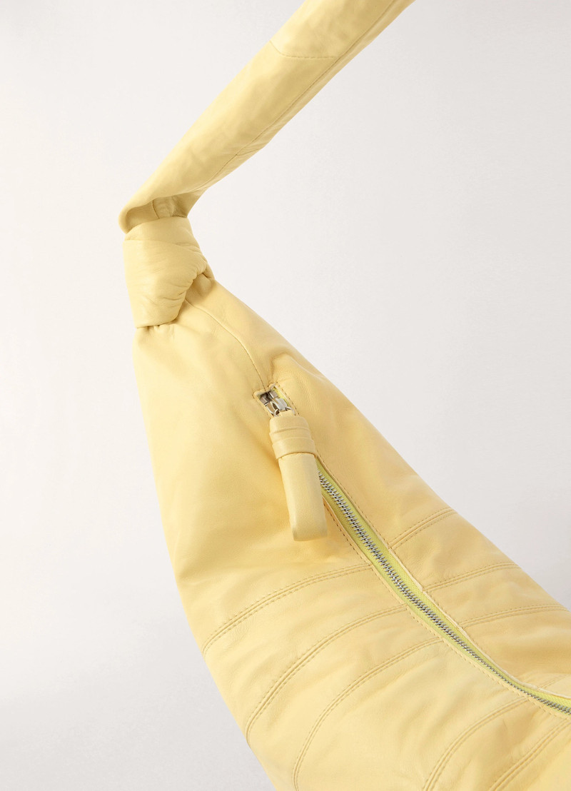 LARGE CROISSANT BAG
SOFT NAPPA LEATHER 3