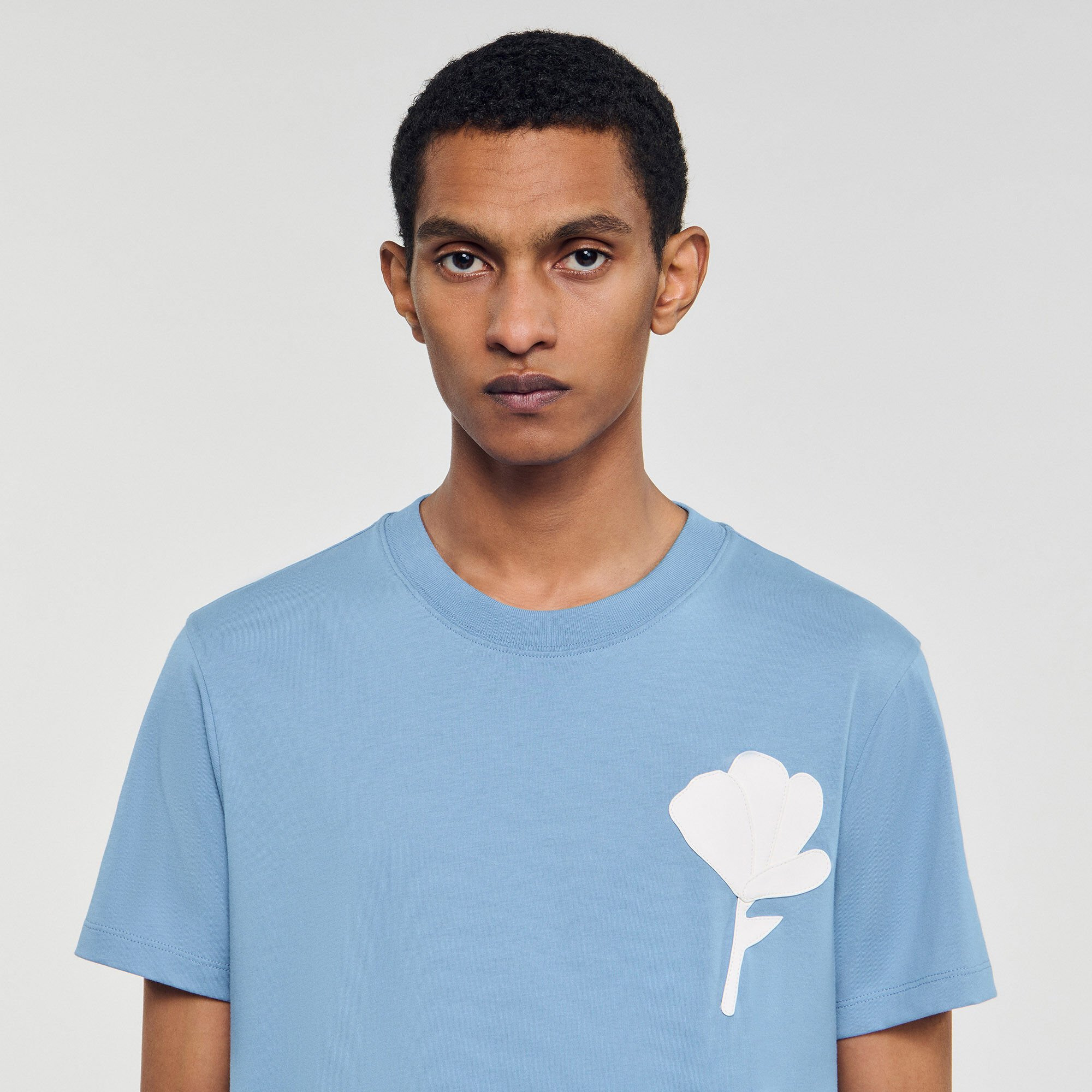 T-SHIRT WITH FLOWER PATCH - 3