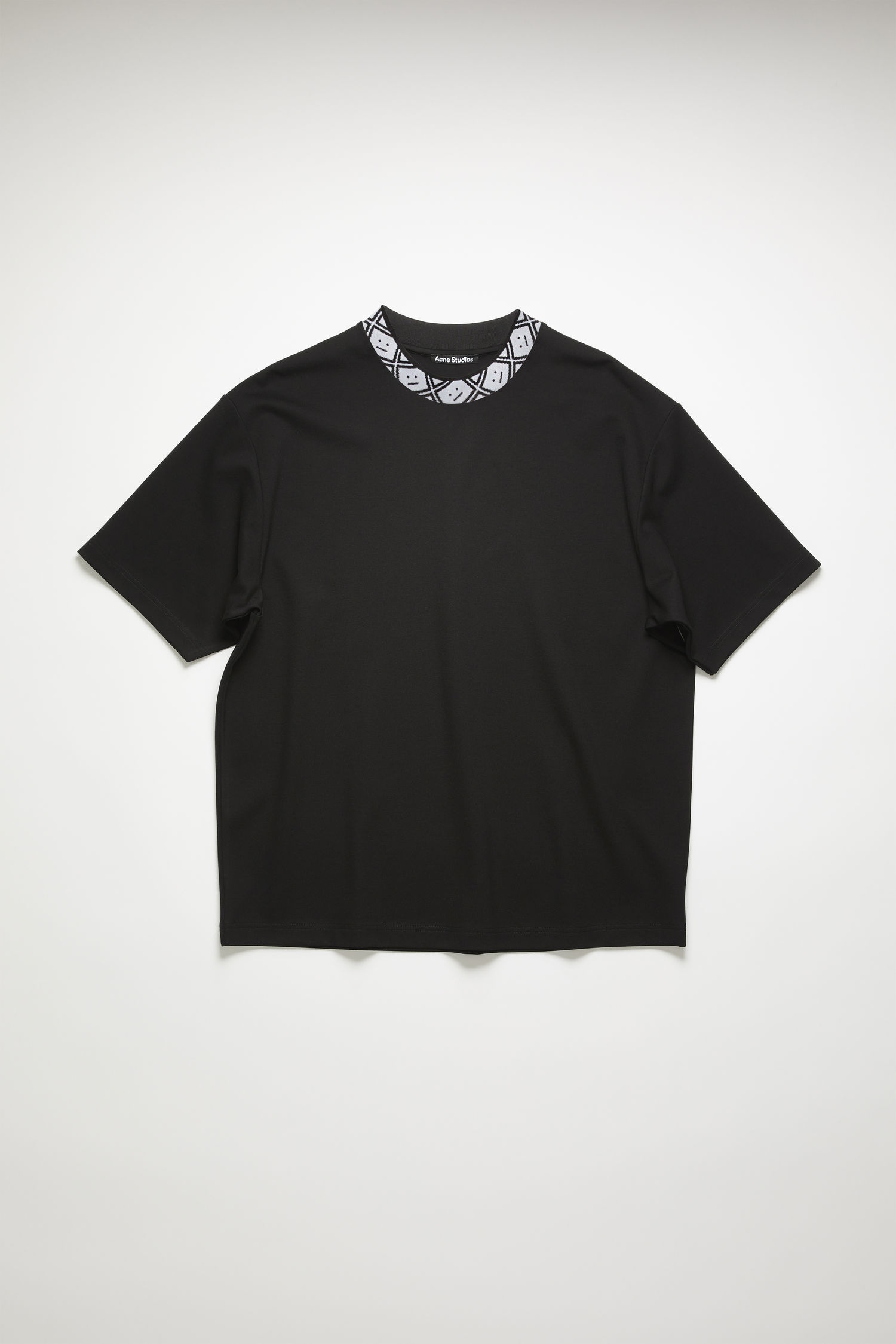 Face motif mock neck t-shirt black - 1