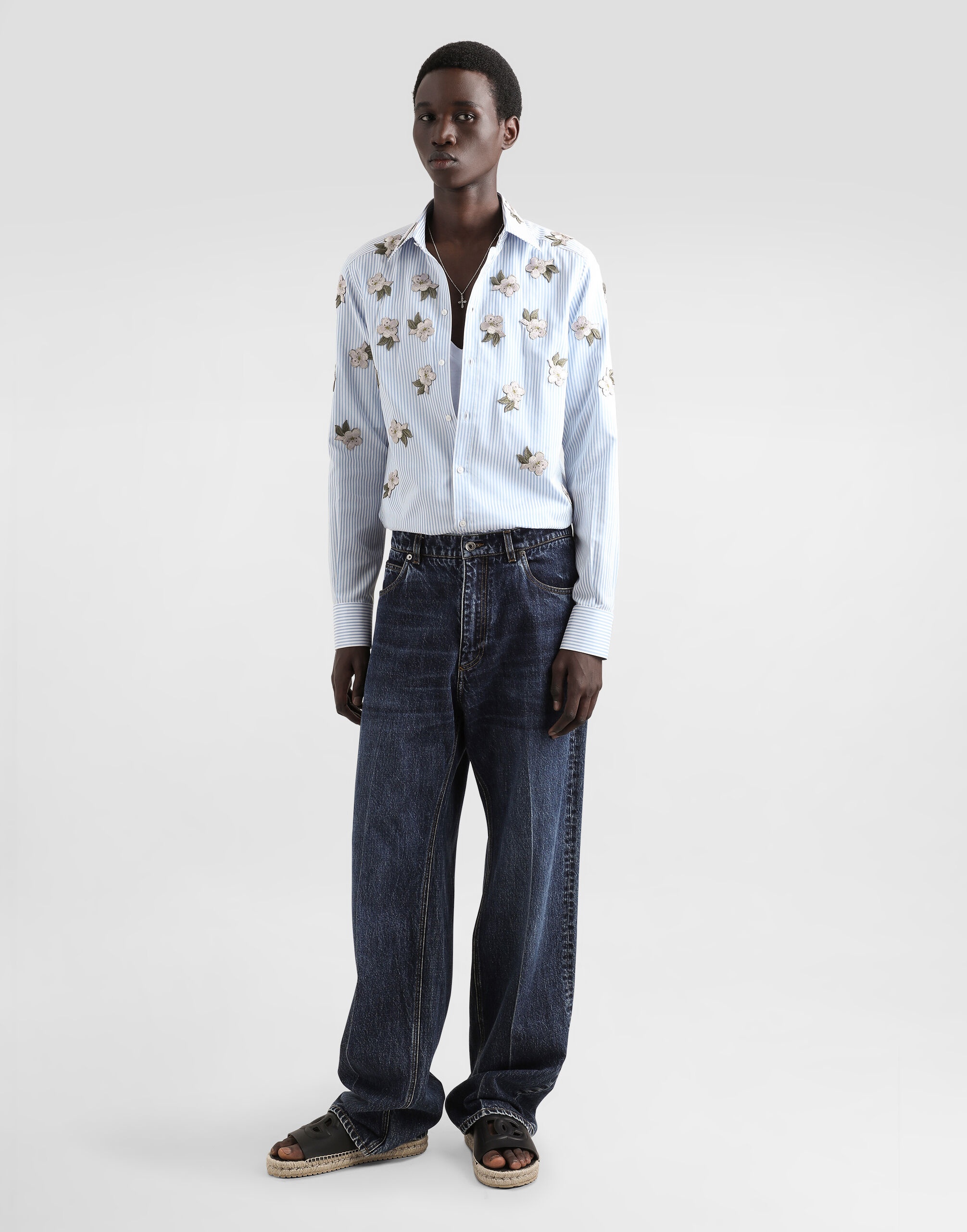 Silk and cotton shirt with floral appliqués - 2