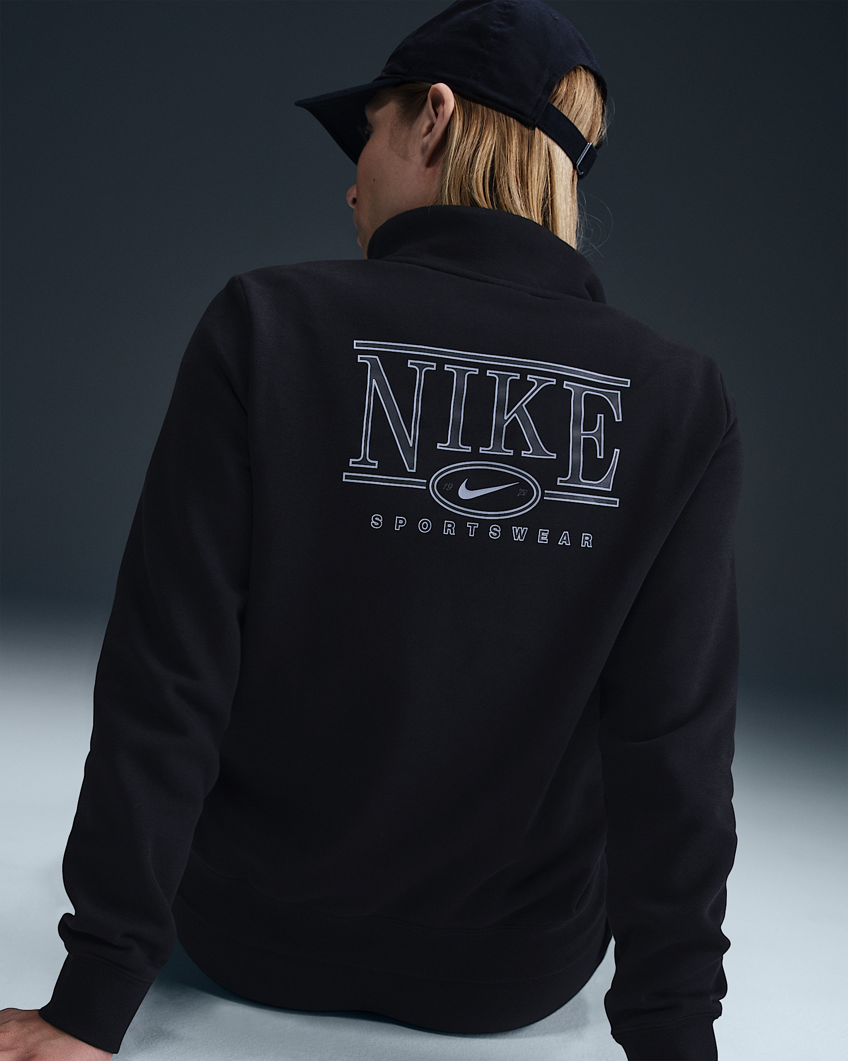 Nike Sportswear Club Fleece Women's Mock-Neck 1/2-Zip Graphic Top - 2