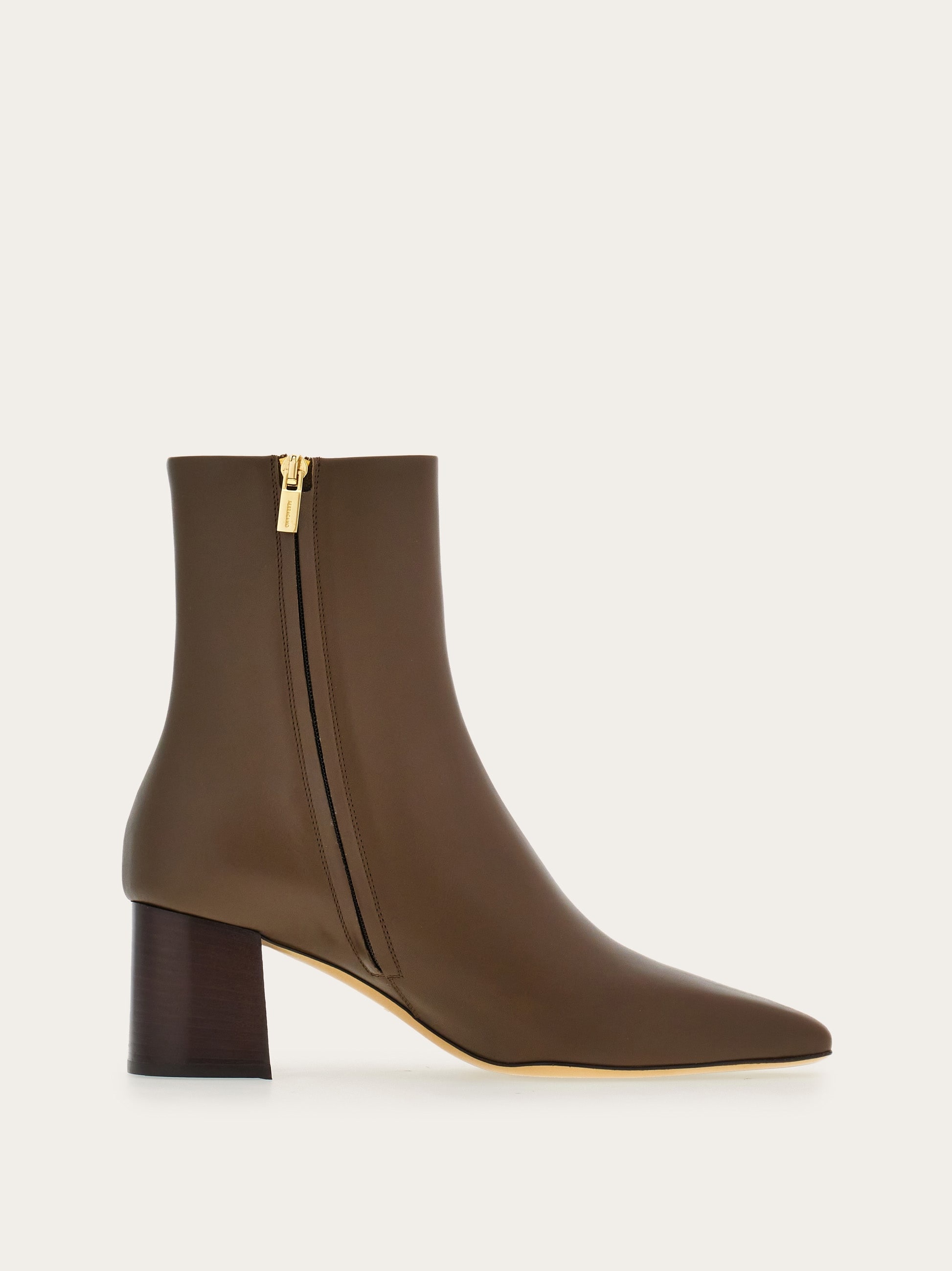 Ankle boot with golden tab - 6
