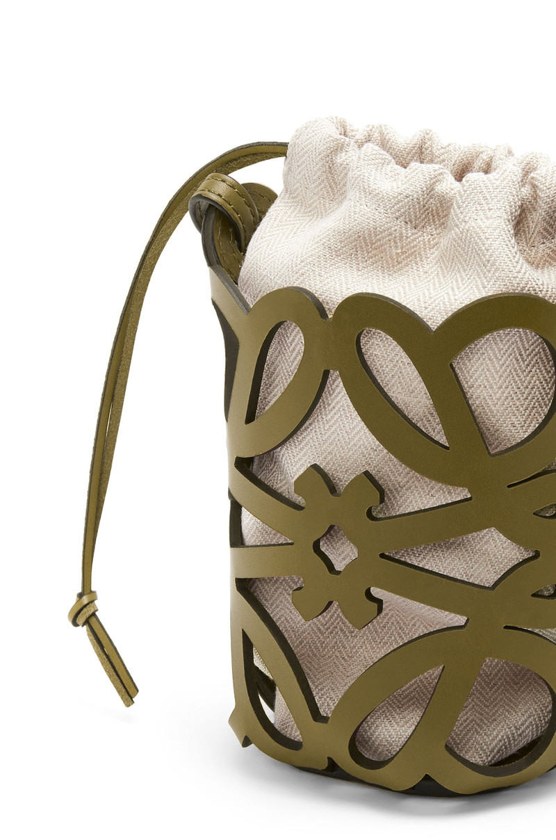 Anagram cut-out pocket in classic calfskin and canvas 6