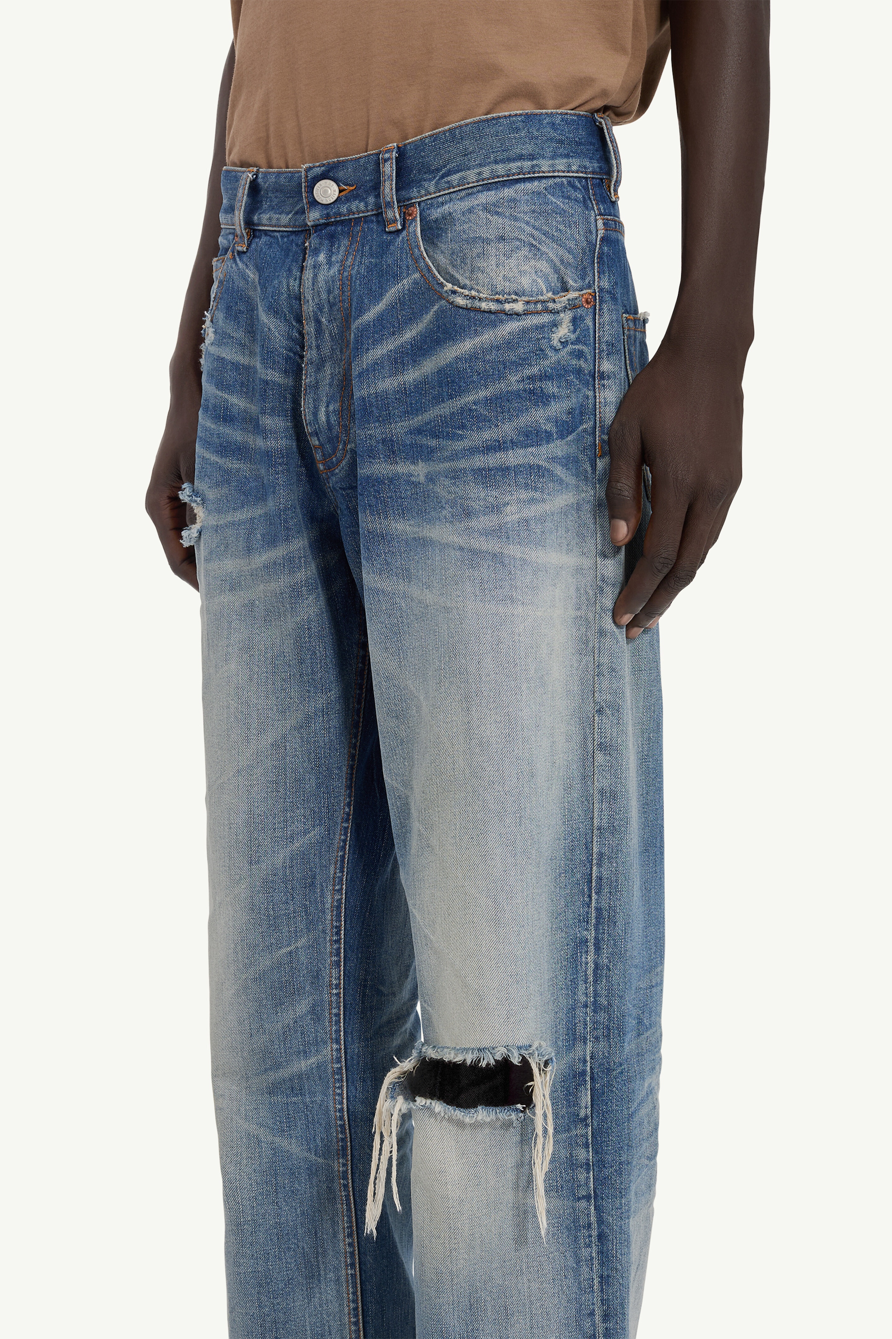 Distressed 5-pocket jeans - 5
