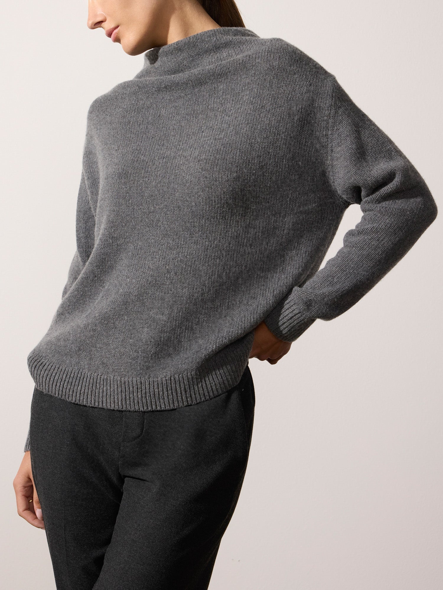 The Theo Pullover - 6