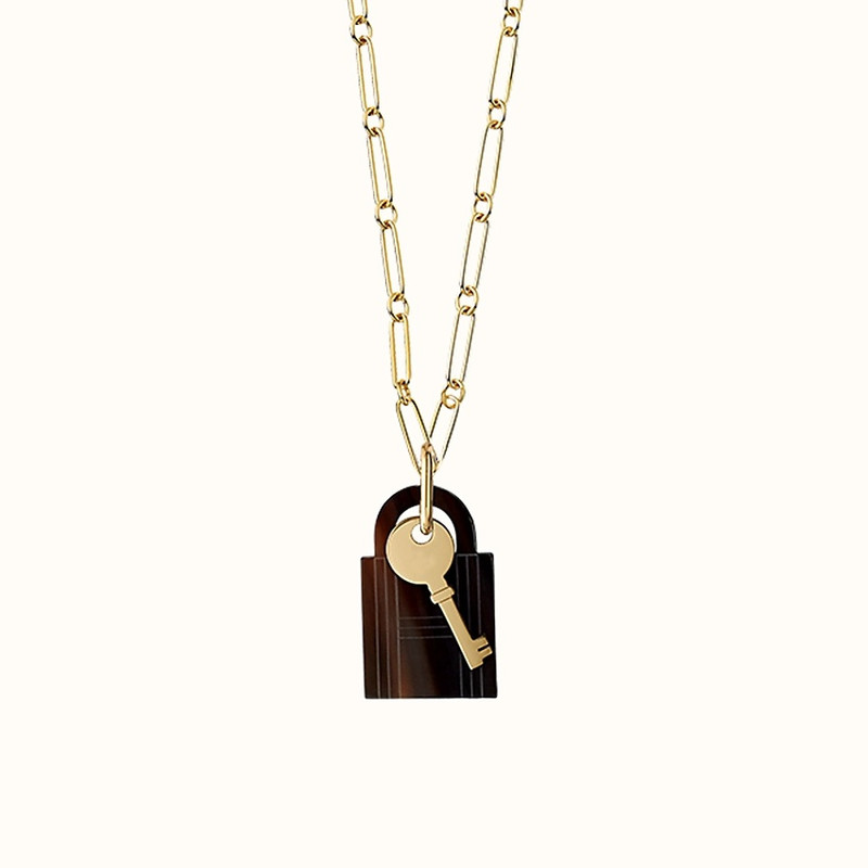 Amulette Padlock pendant, large model 1