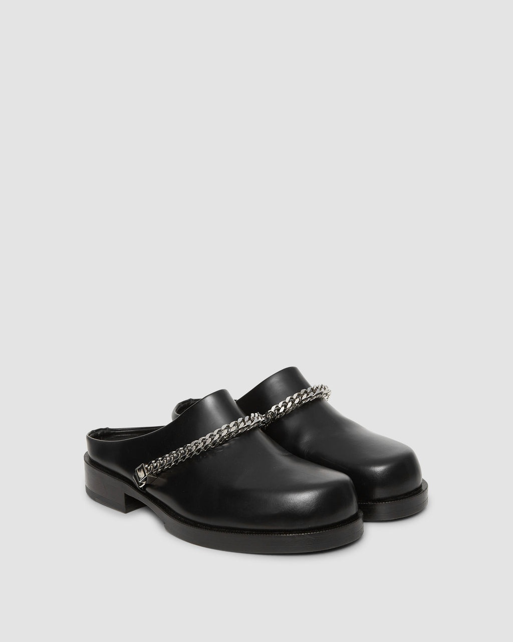 FORMAL CLOG W  CHAIN - 2